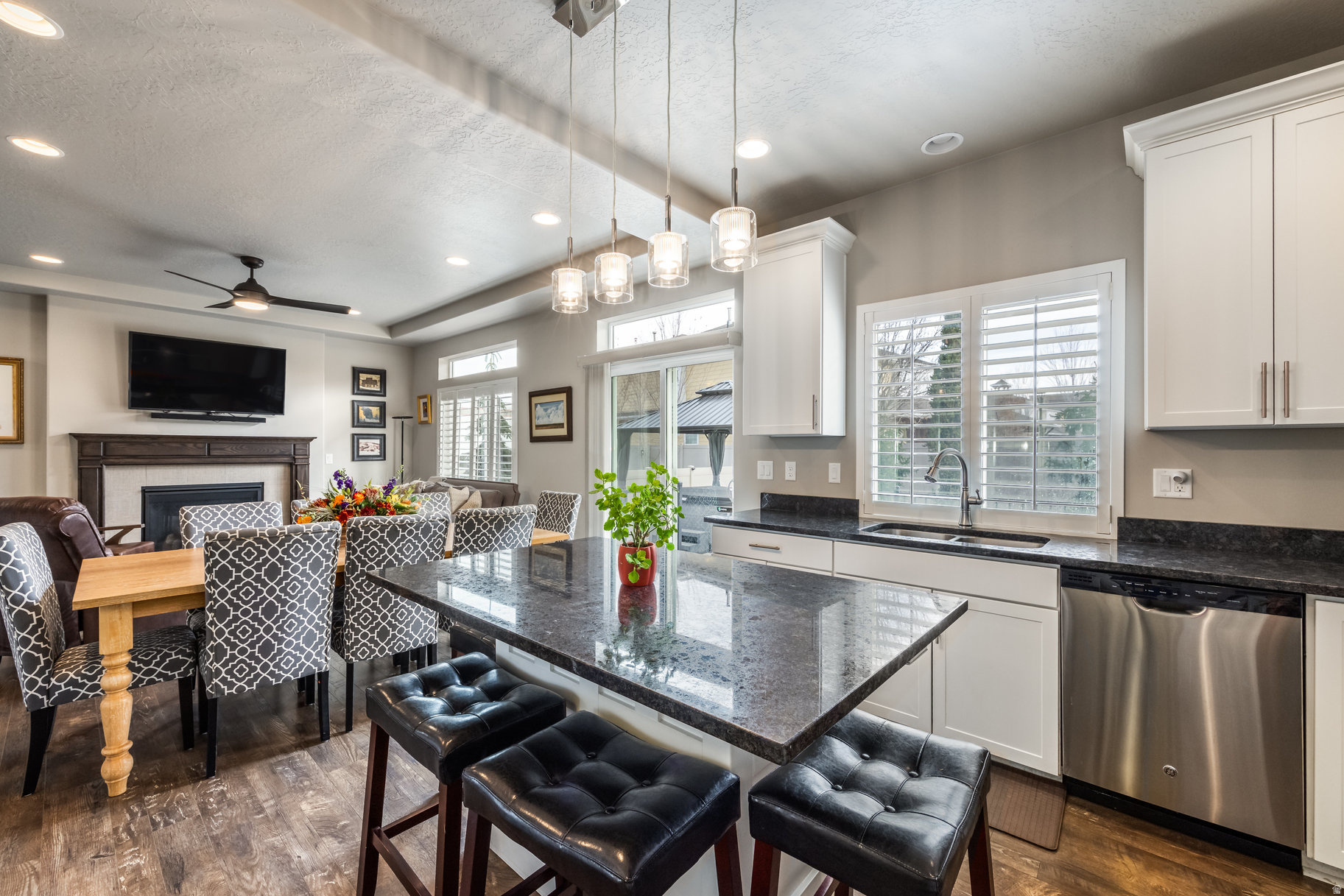 VALLEY STATION - Residential