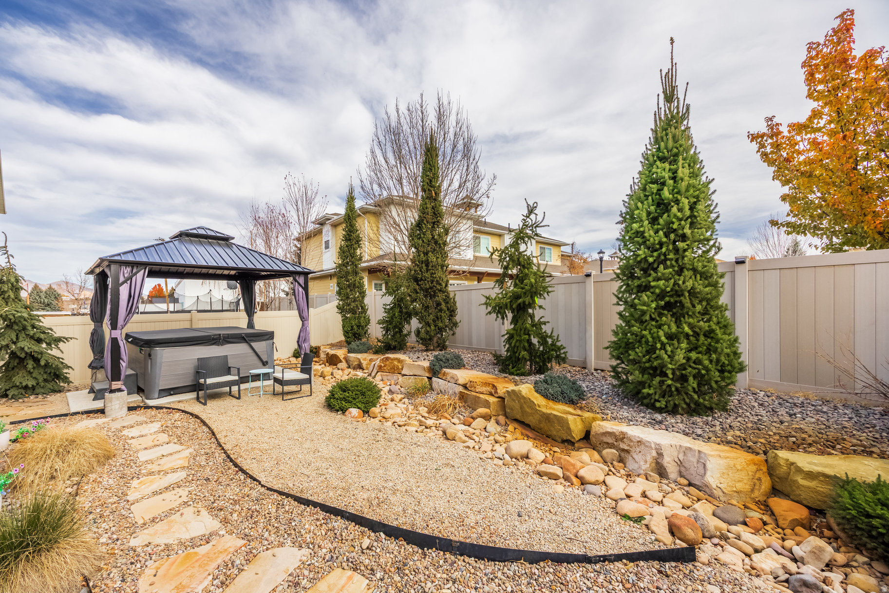 VALLEY STATION - Residential