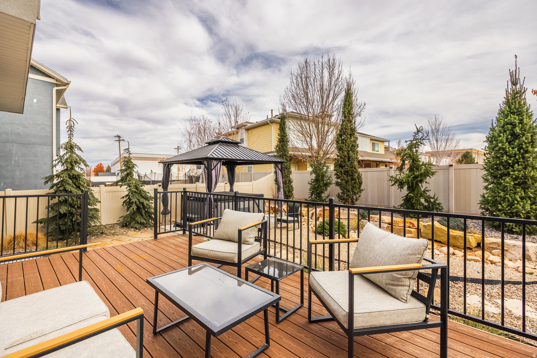 VALLEY STATION - Residential