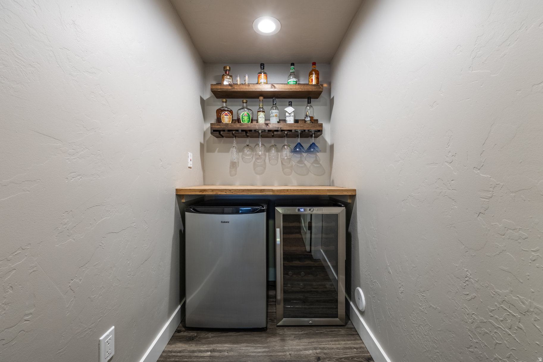 VALLEY STATION - Residential