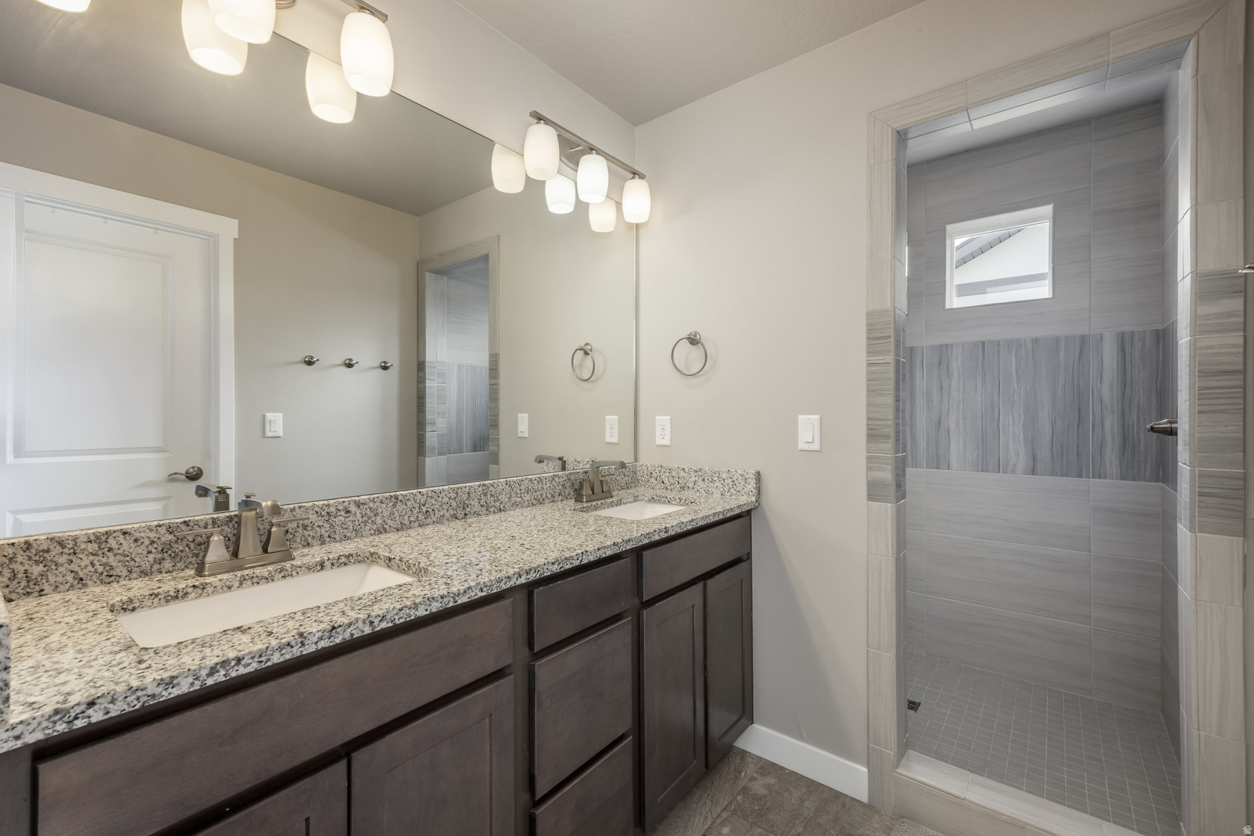 VALLEY STATION - Residential