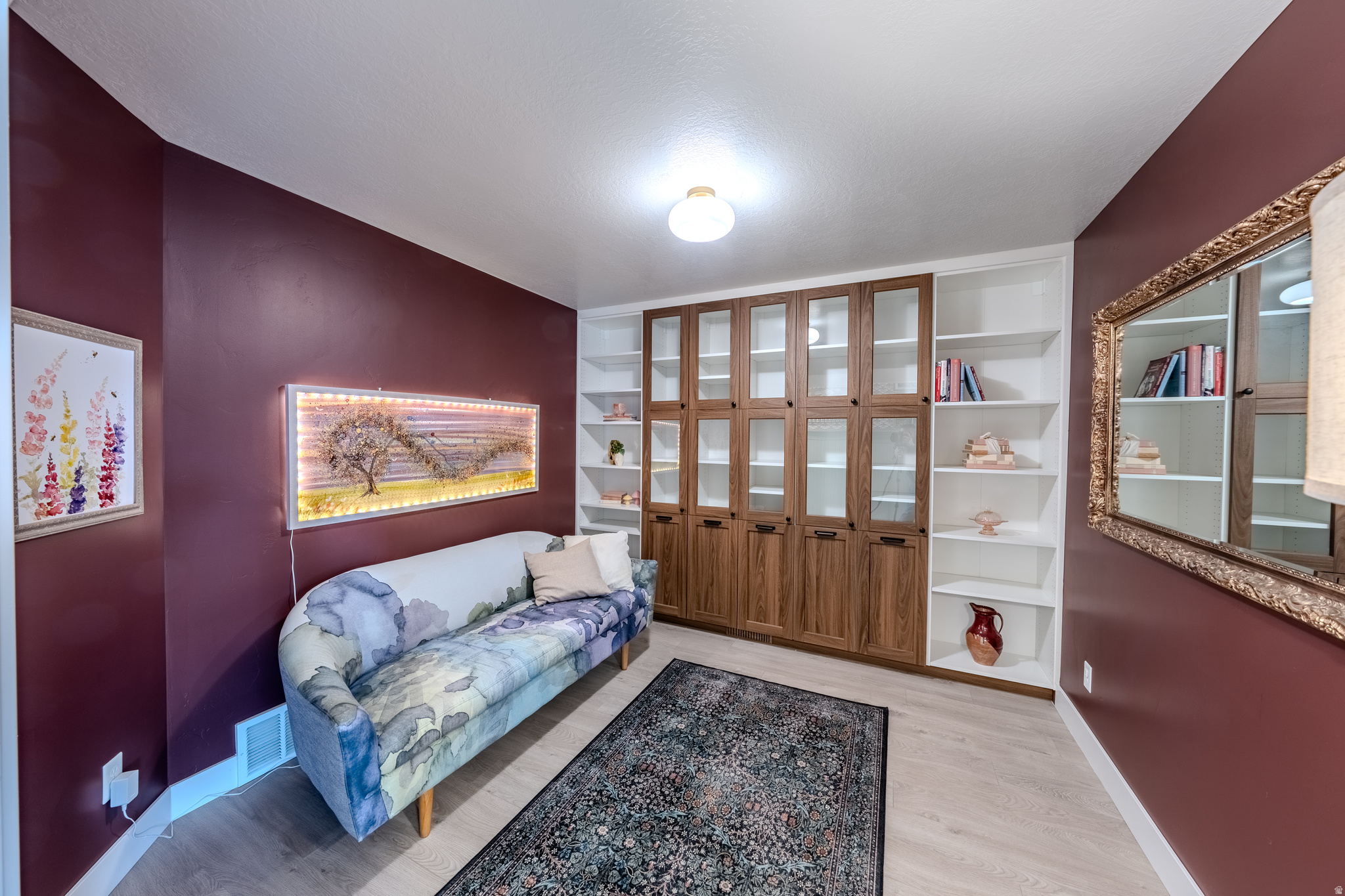 INDEPENDENCE VILLAGE - Residential