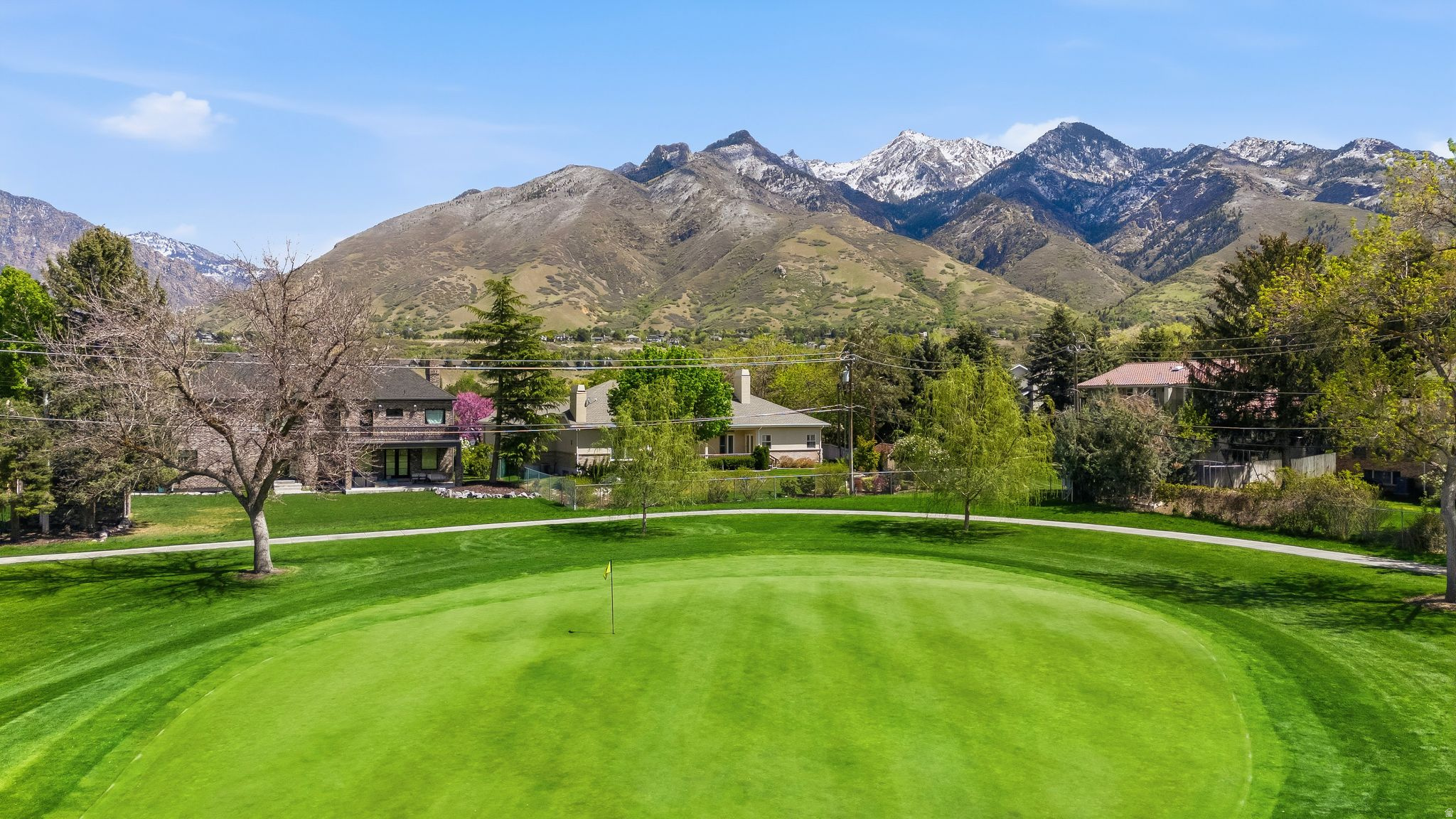 WILLOW CREEK - Residential