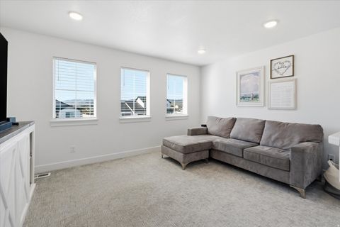 Tiny photo for 531 E 600 S, Hyrum, UT 84319 (MLS # 2173436)