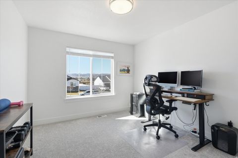 Tiny photo for 531 E 600 S, Hyrum, UT 84319 (MLS # 2173436)