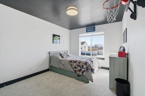 Tiny photo for 531 E 600 S, Hyrum, UT 84319 (MLS # 2173436)