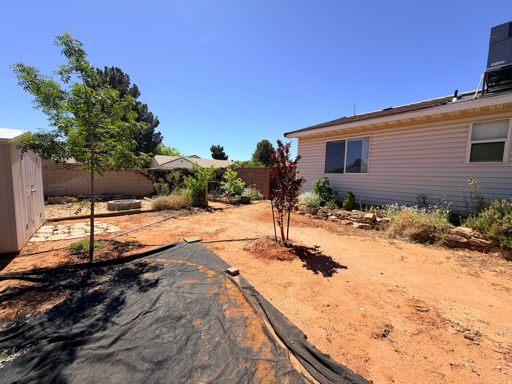 COUNTRY PLACE - Residential