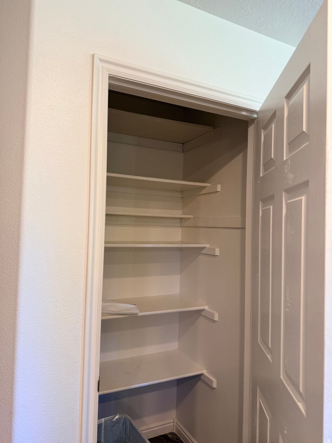 COUNTRY PLACE - Residential