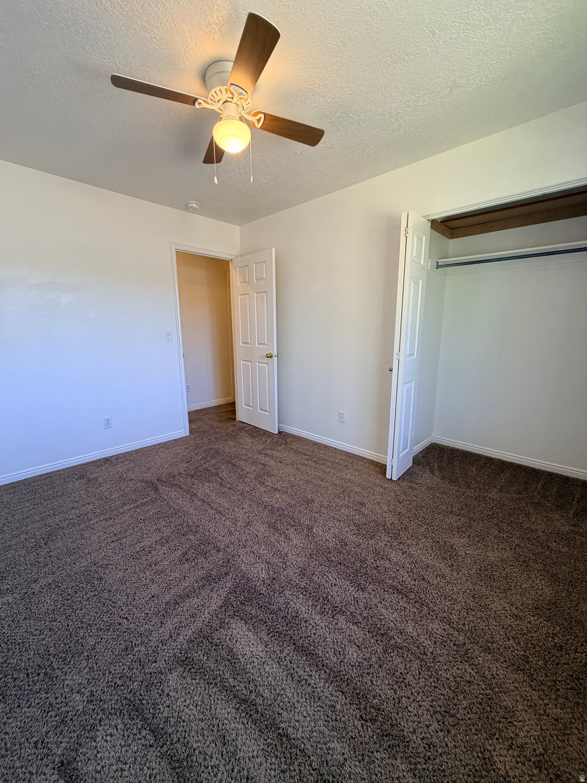 COUNTRY PLACE - Residential