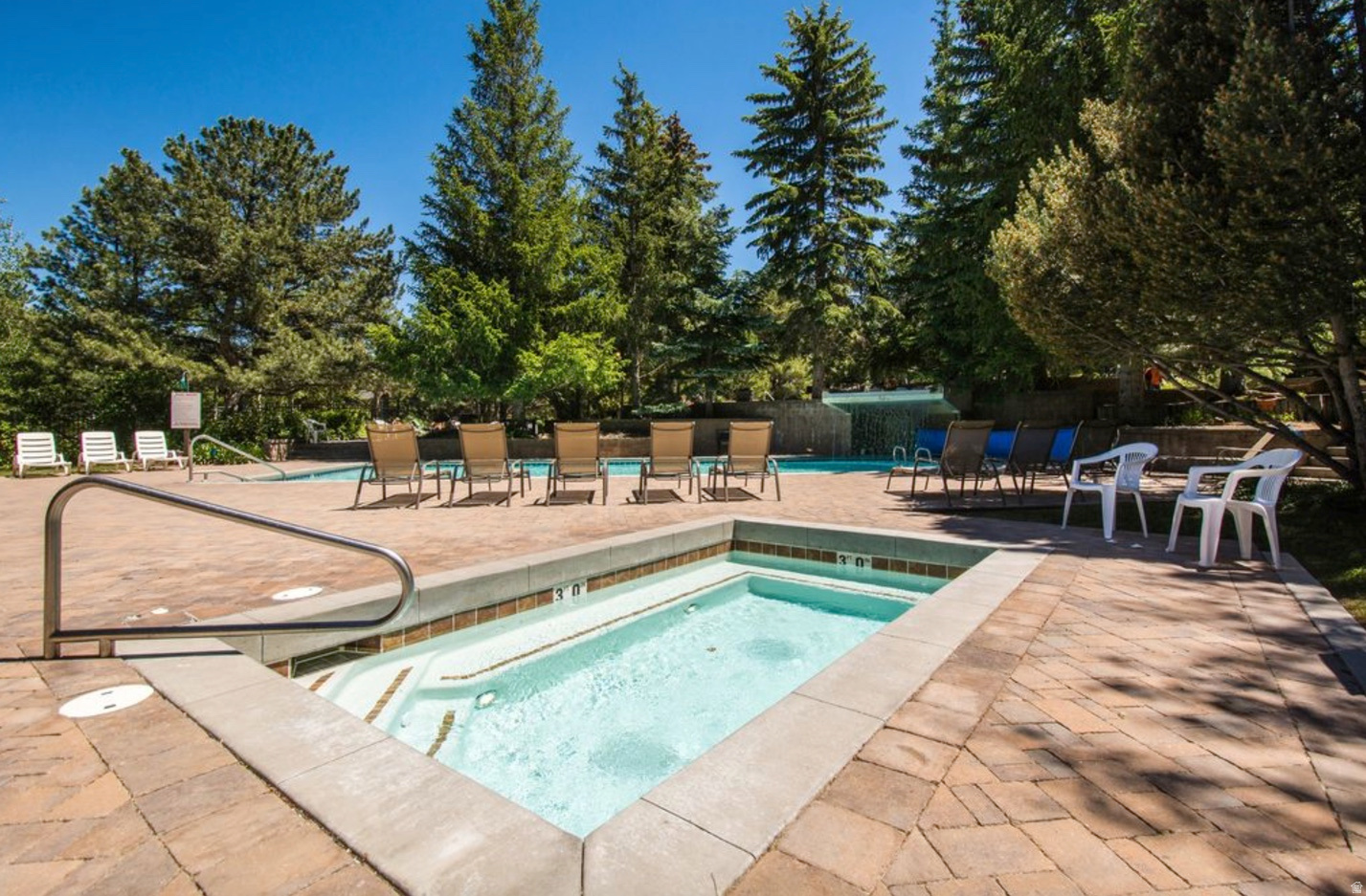 RED PINE - Residential