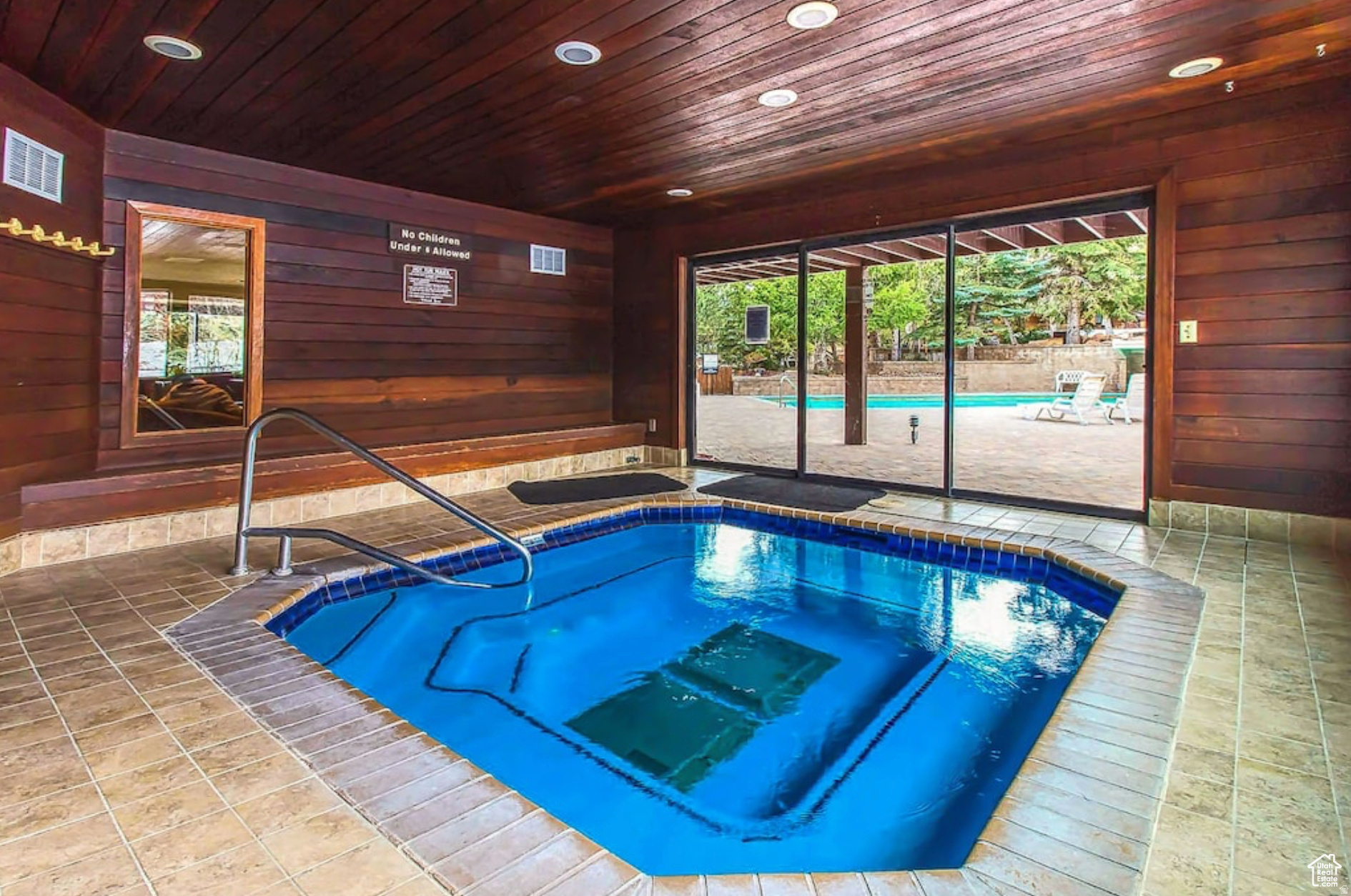 RED PINE - Residential