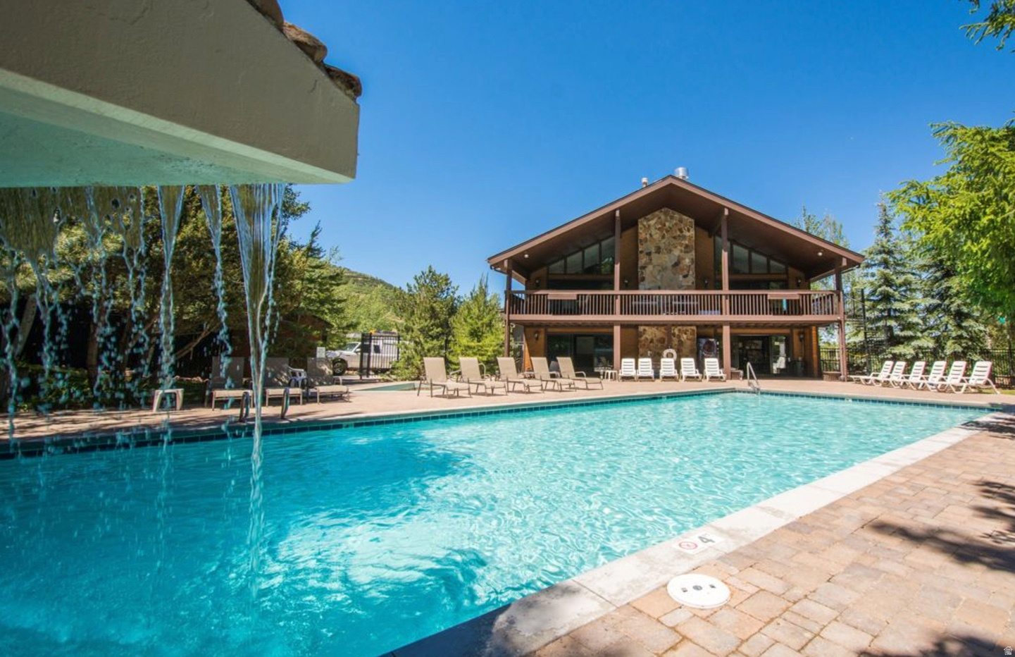 RED PINE - Residential