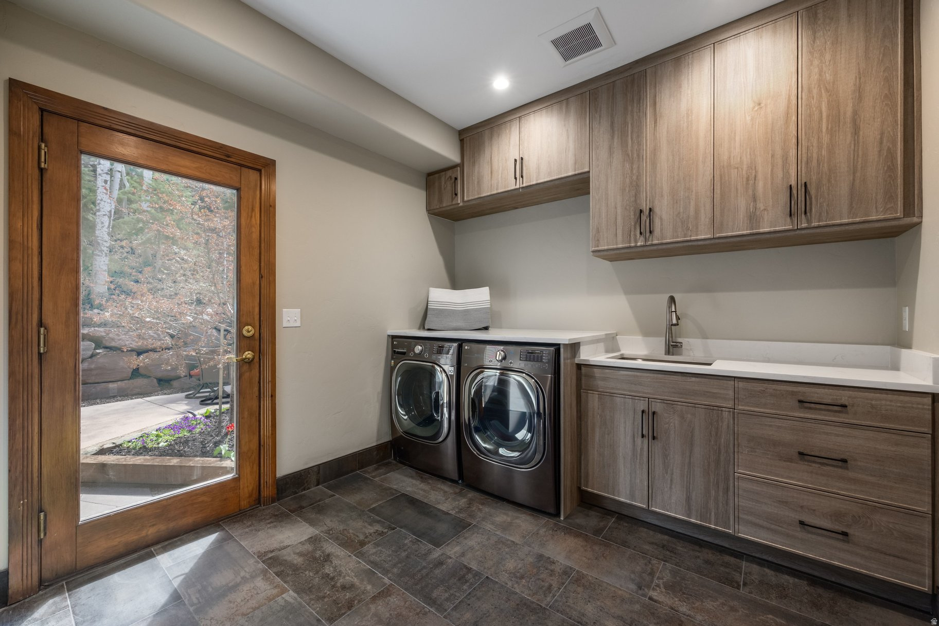 PINEBROOK - Residential