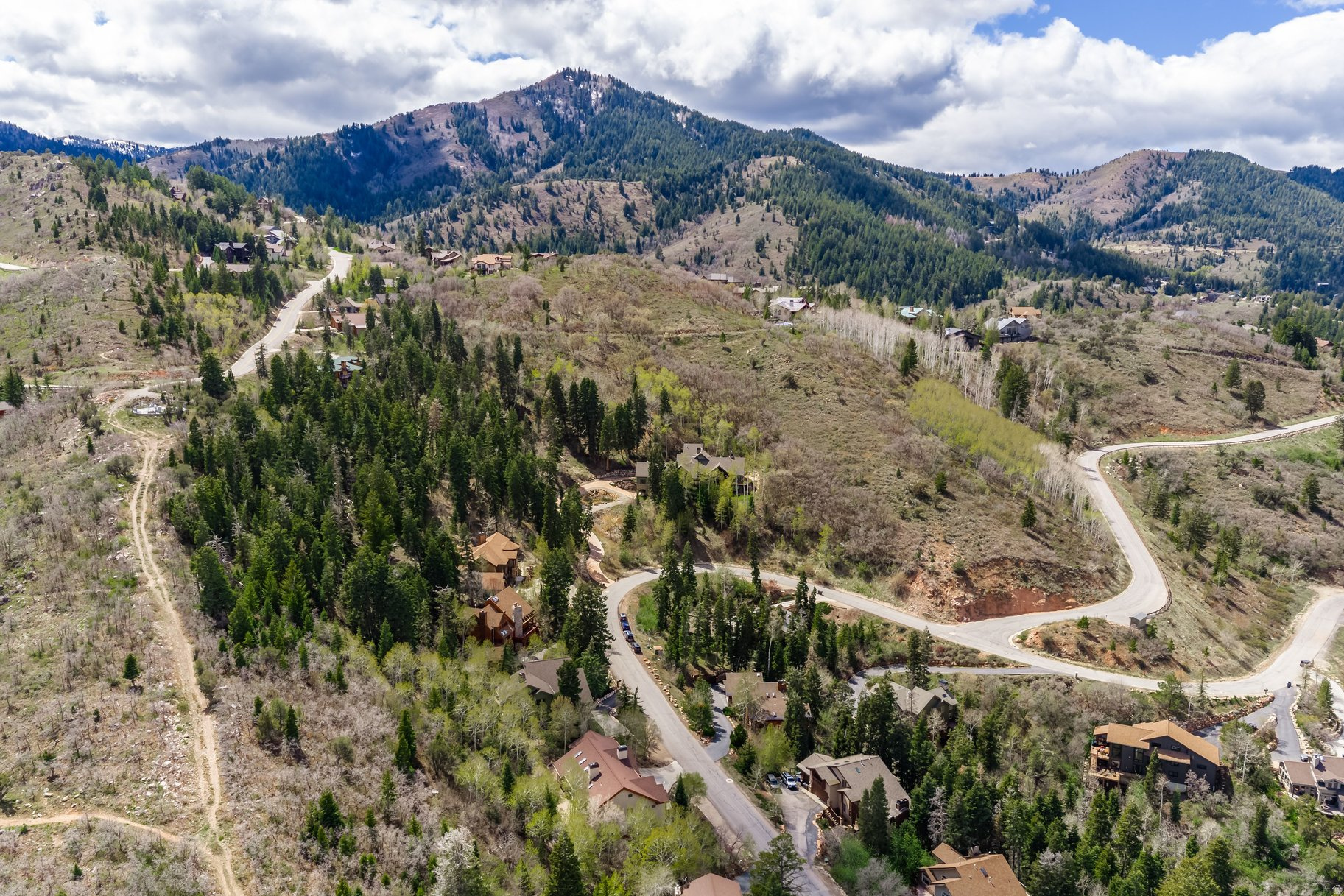 PINEBROOK - Residential