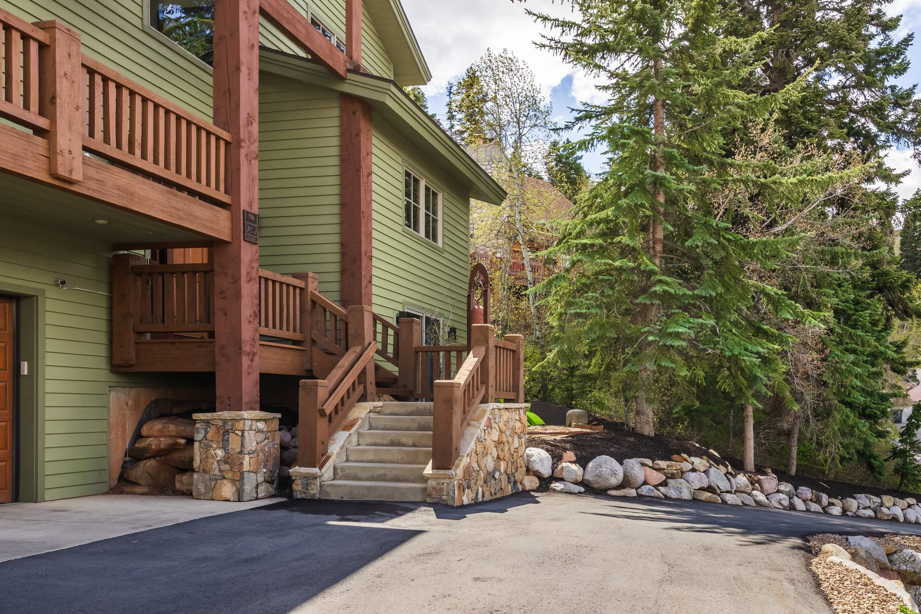 PINEBROOK - Residential