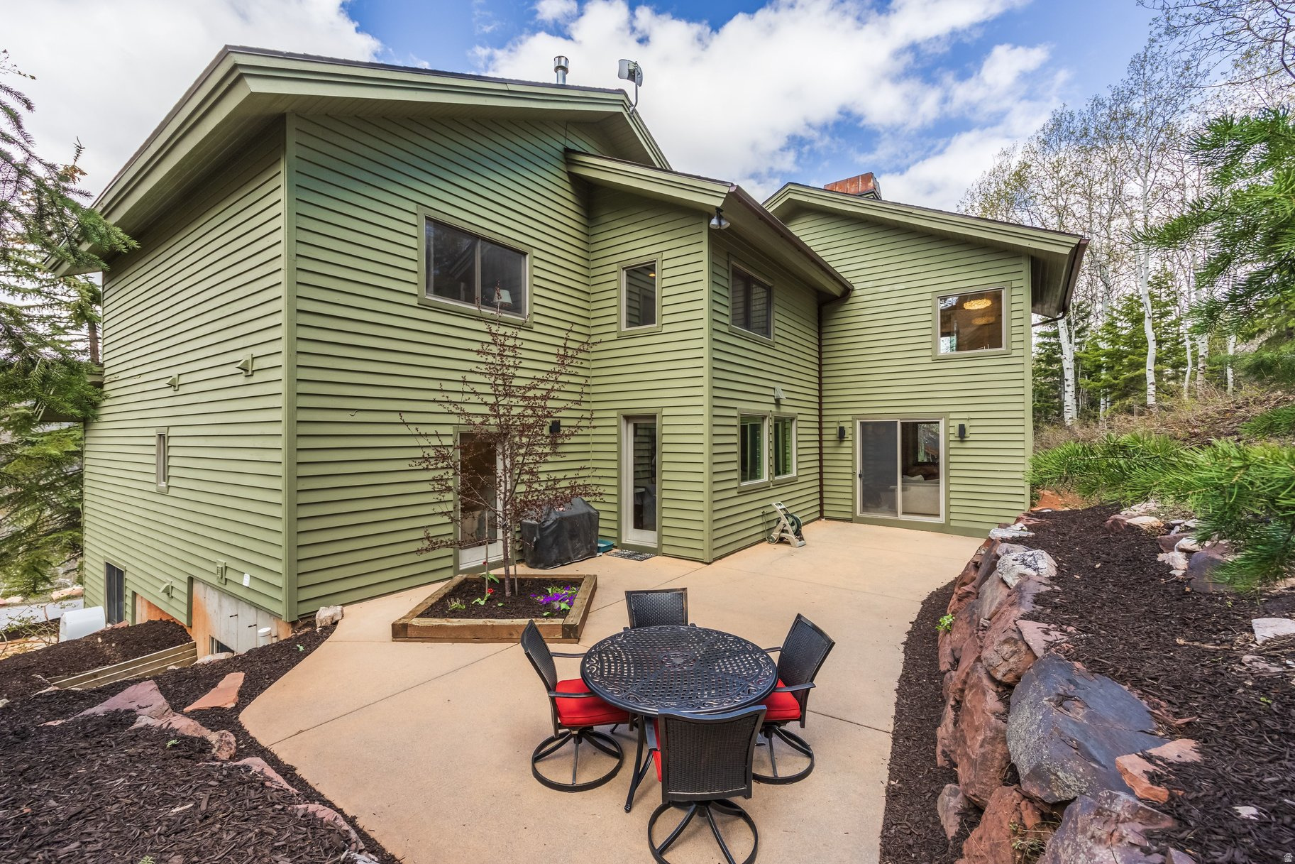 PINEBROOK - Residential