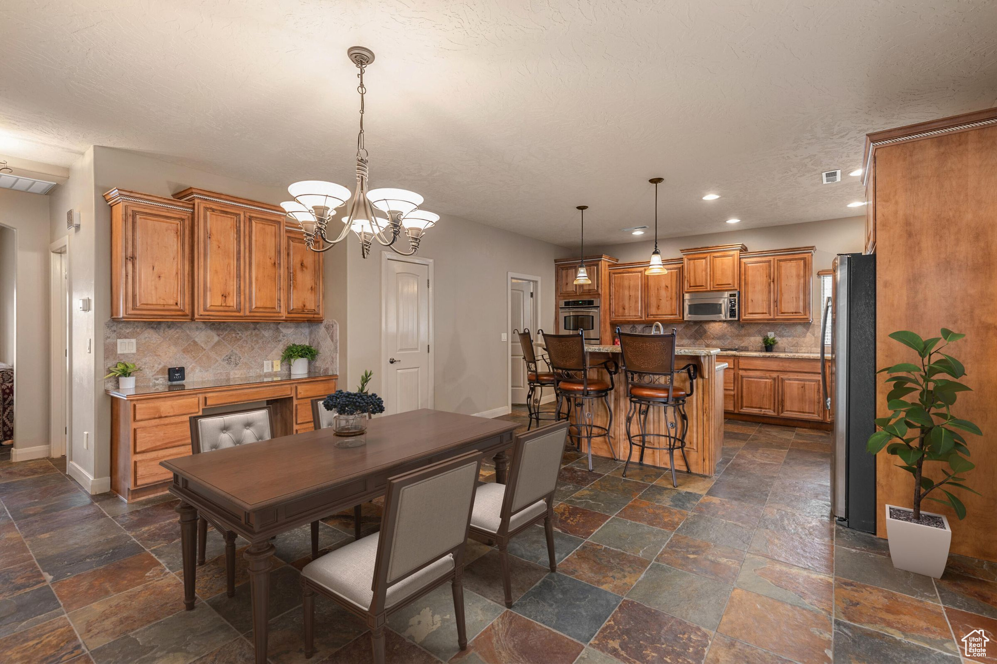 1815 N Red Mountain Dr, Santa Clara, Utah image 11