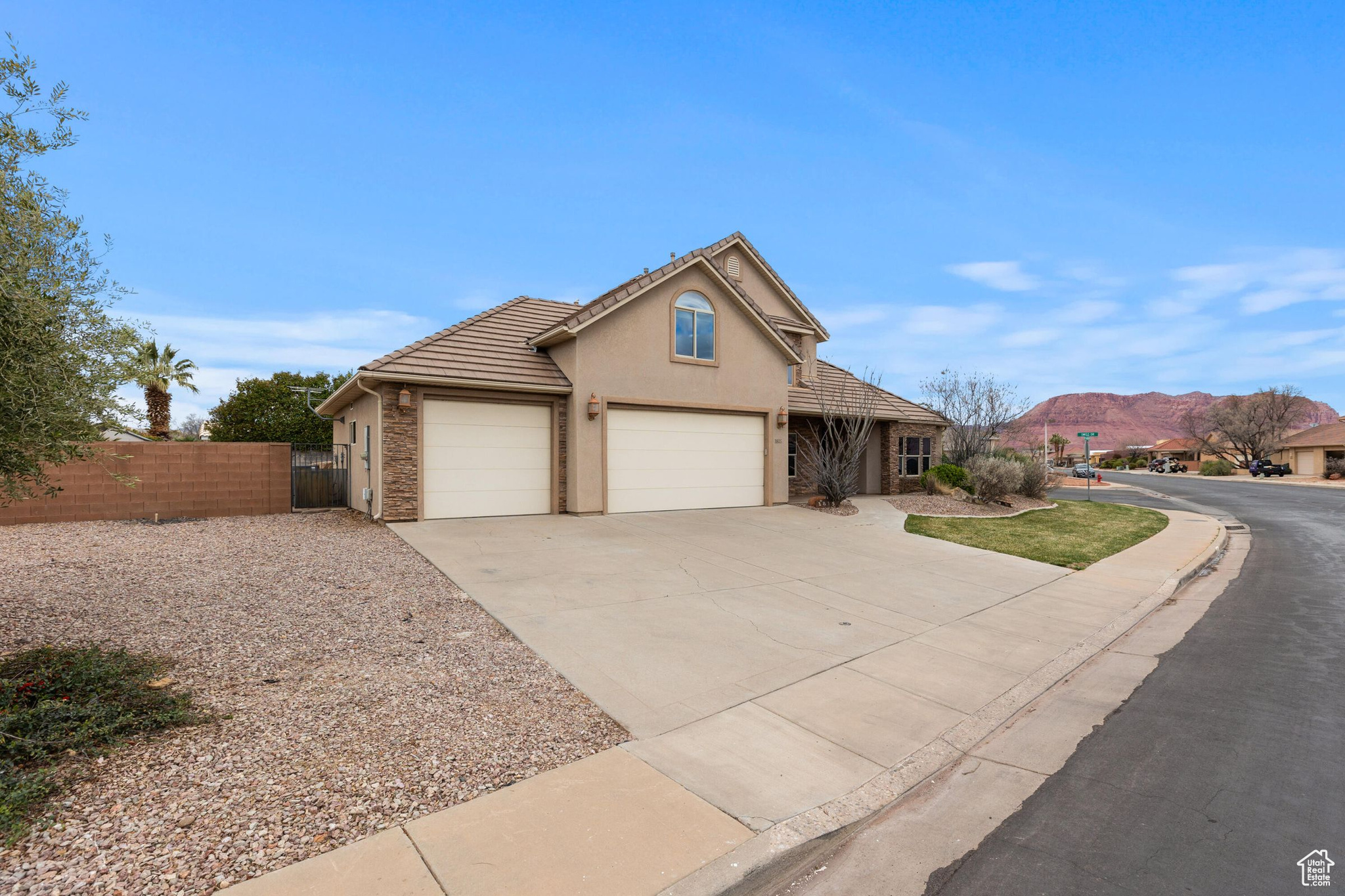 1815 N Red Mountain Dr, Santa Clara, Utah image 3