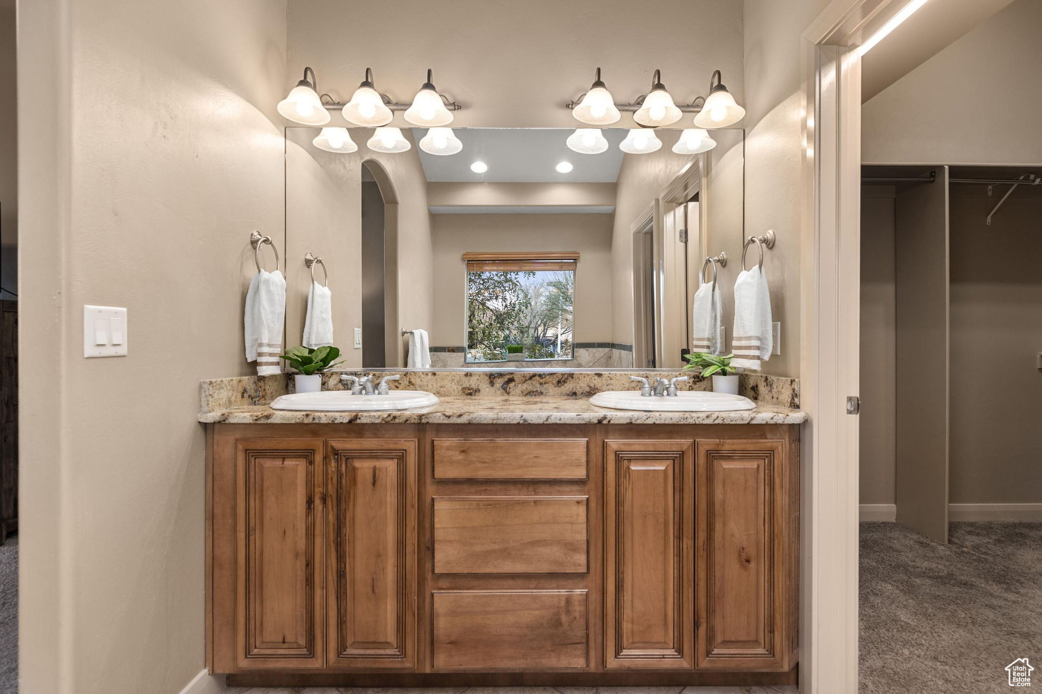 1815 N Red Mountain Dr, Santa Clara, Utah image 19
