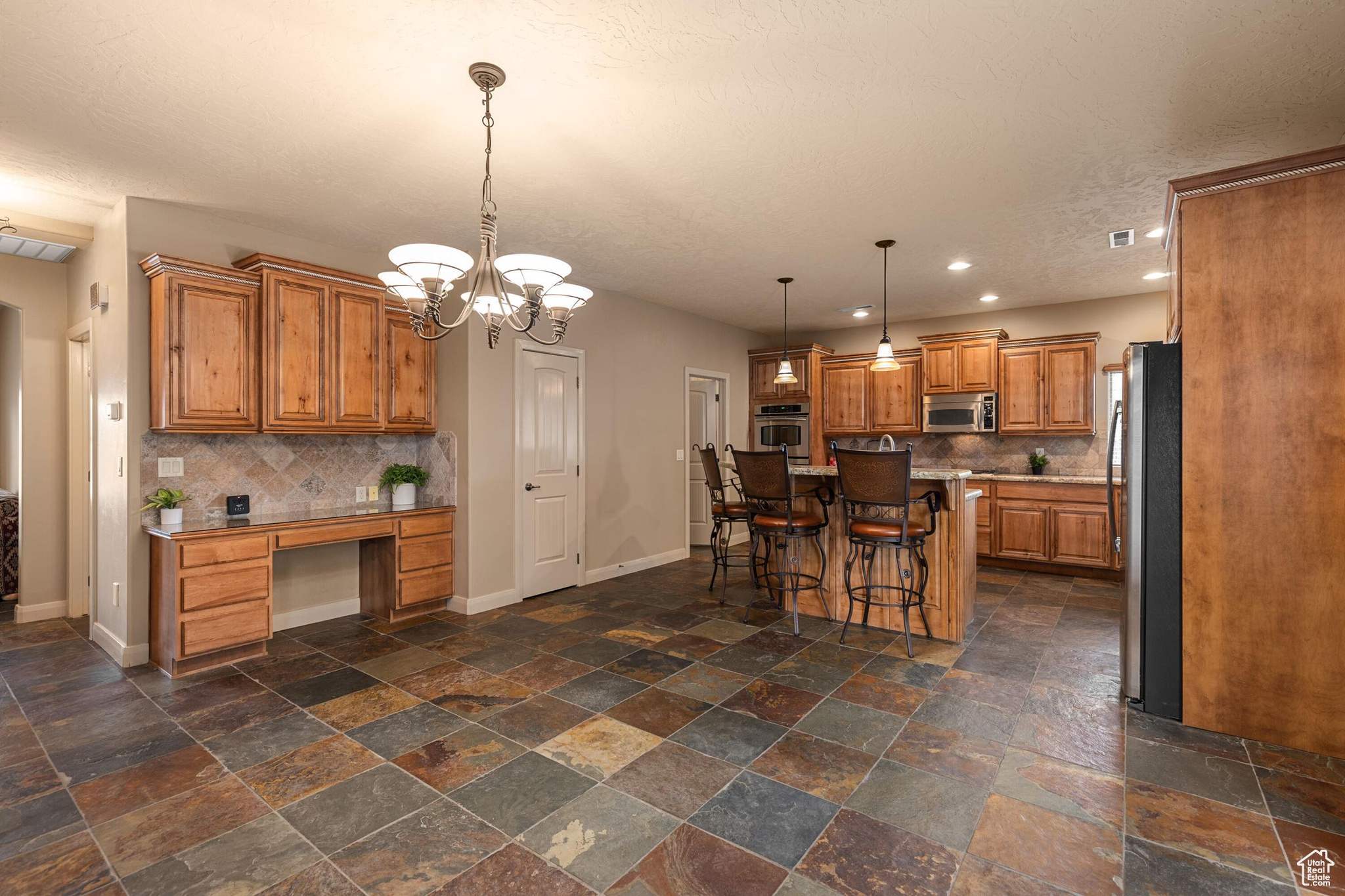 1815 N Red Mountain Dr, Santa Clara, Utah image 13