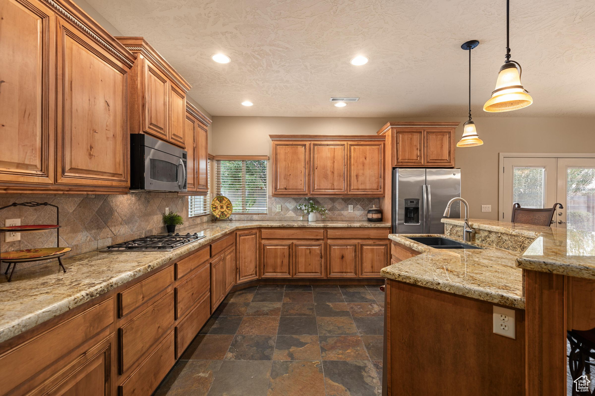 1815 N Red Mountain Dr, Santa Clara, Utah image 16