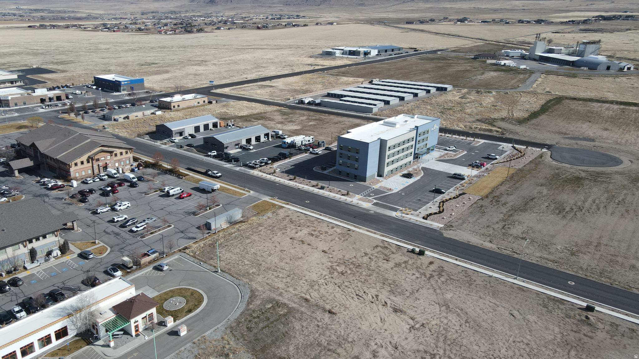 400 E COMMERCIAL SUBDIVISION - Land