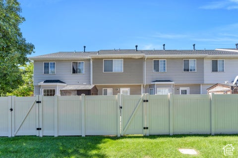 Tiny photo for 986 N INDEPENDENCE AVE, Provo, UT 84604 (MLS # 2189497)