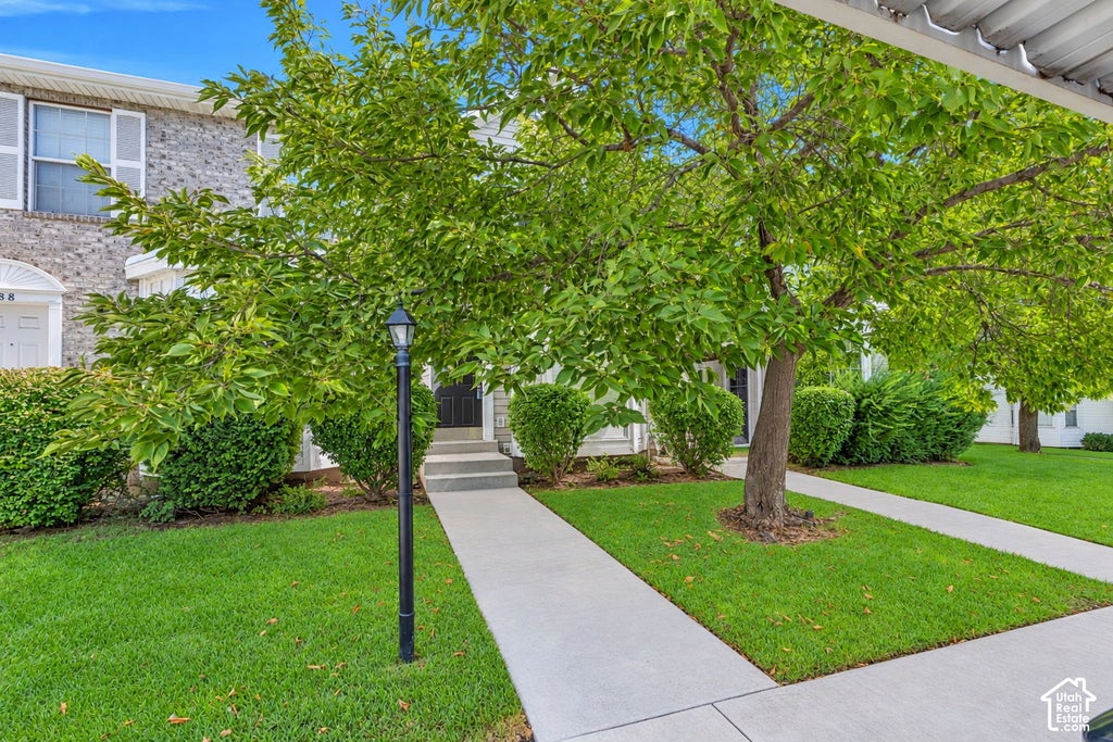 Photo of 986 N INDEPENDENCE AVE, Provo, UT 84604 (MLS # 2189497)