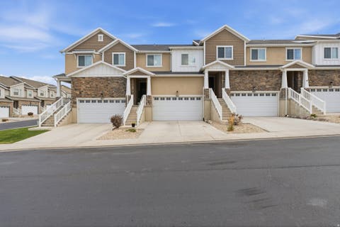 Photo of 4459 W LONE SHADOW LN, Herriman, UT 84096 (MLS # 2180409)