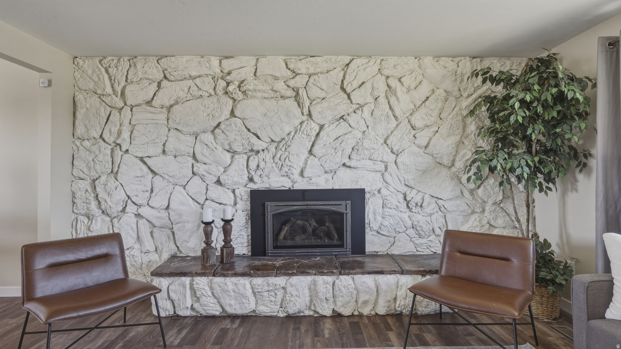 WHITE CITY - Residential