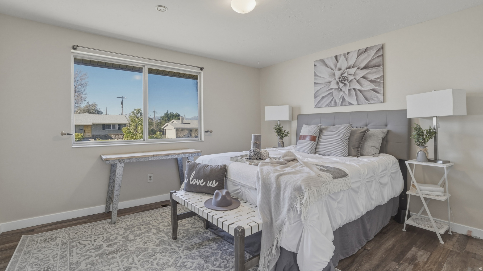 WHITE CITY - Residential