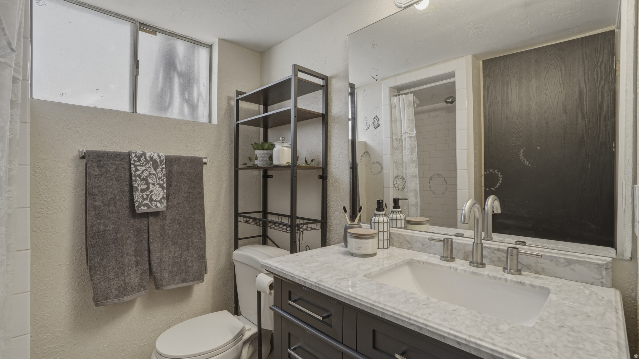 WHITE CITY - Residential