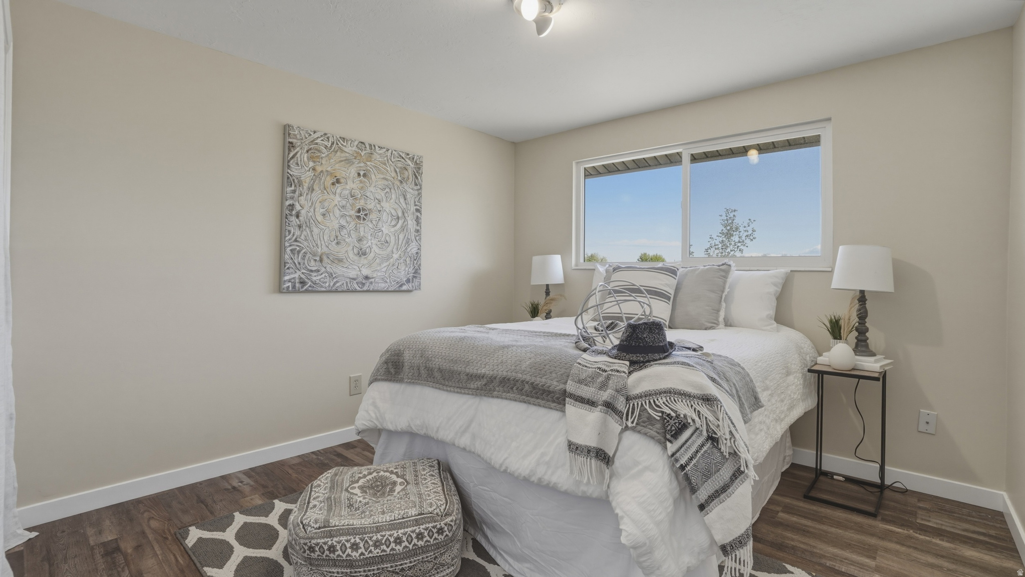 WHITE CITY - Residential