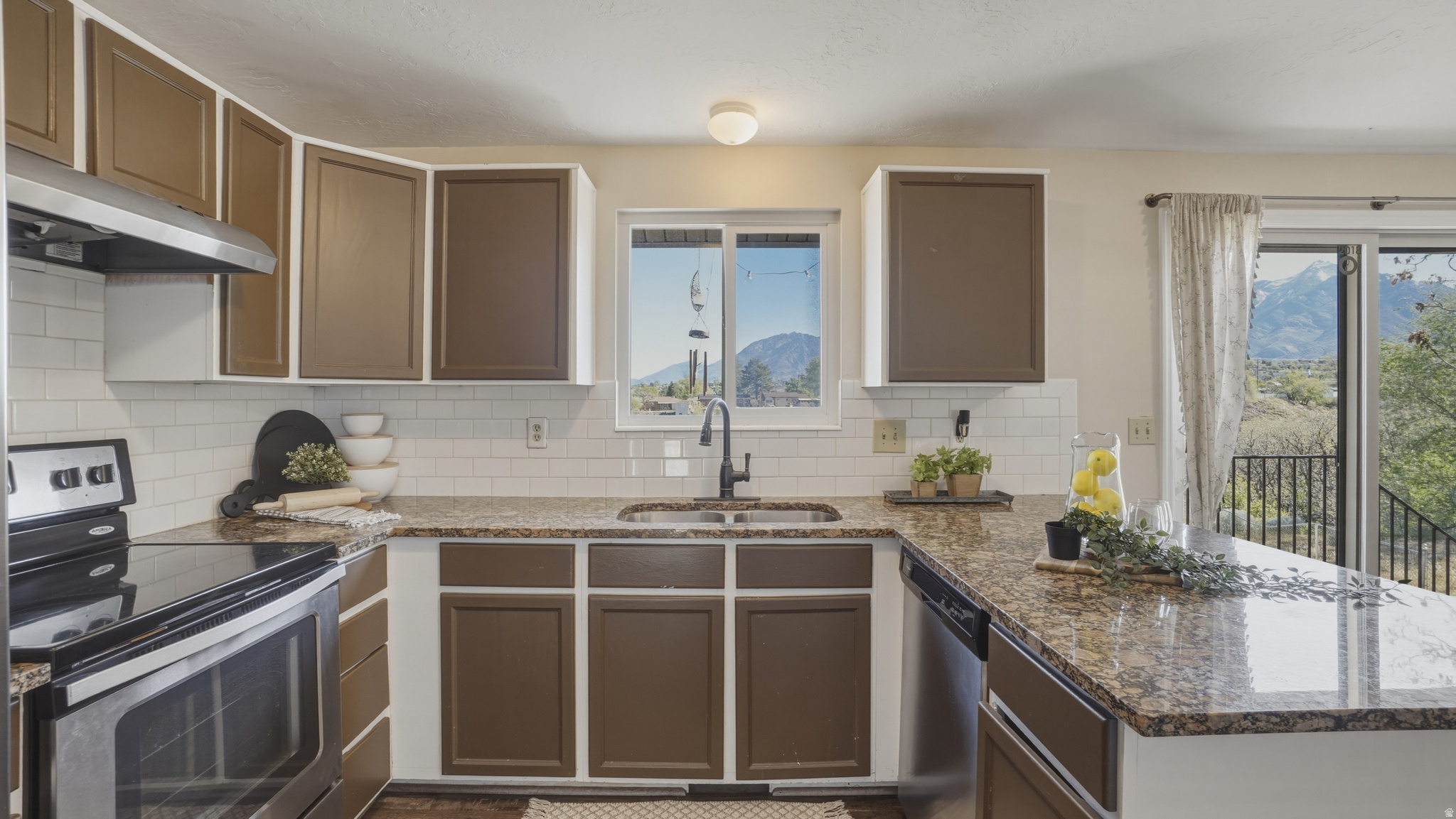 WHITE CITY - Residential