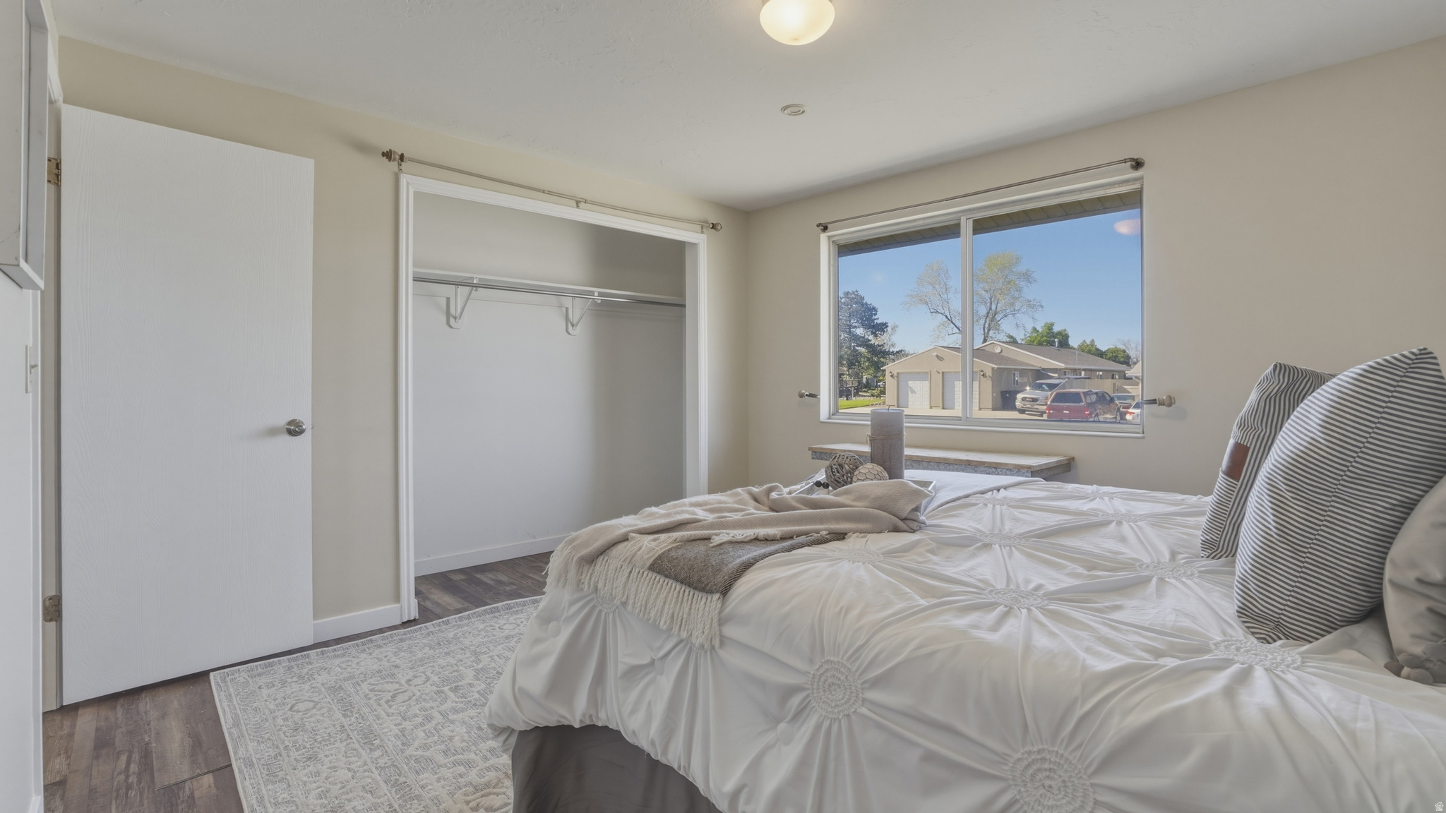 WHITE CITY - Residential