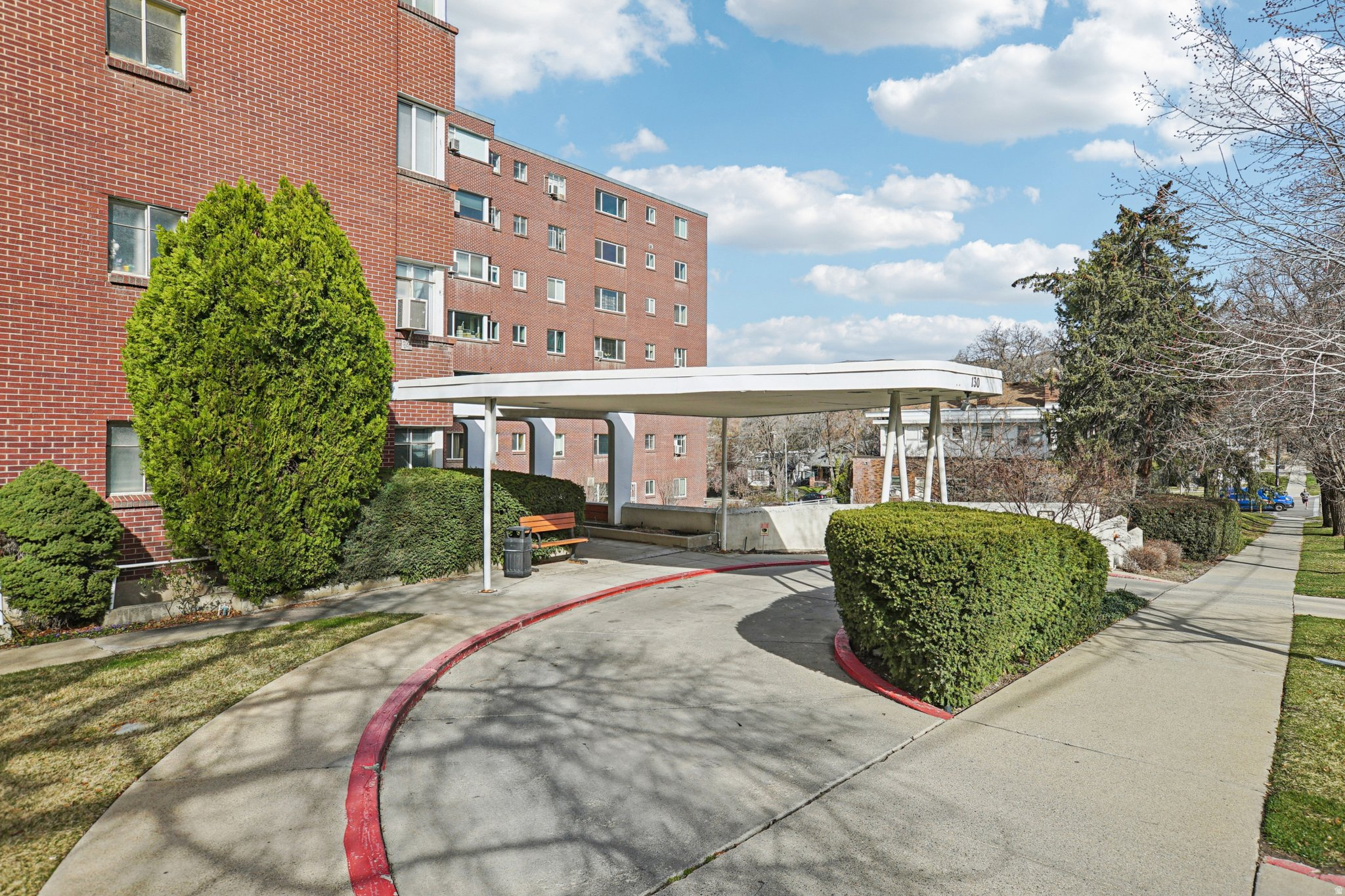 UNIVERSITY HEIGHTS - Residential