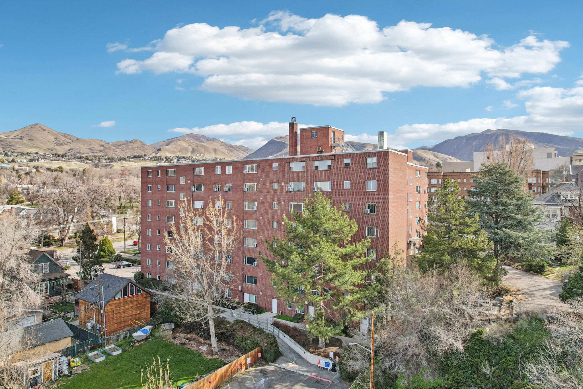 UNIVERSITY HEIGHTS - Residential