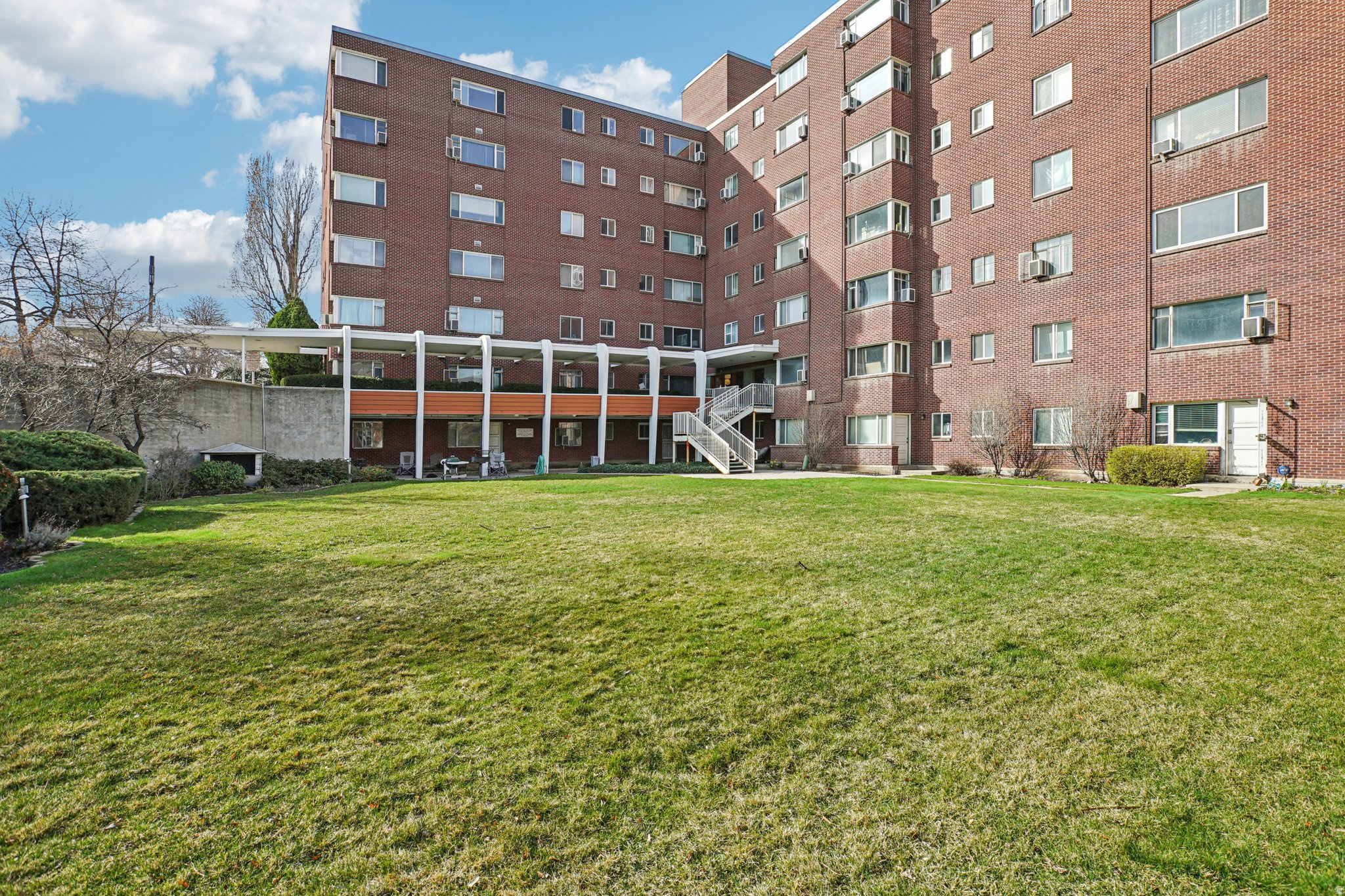 UNIVERSITY HEIGHTS - Residential