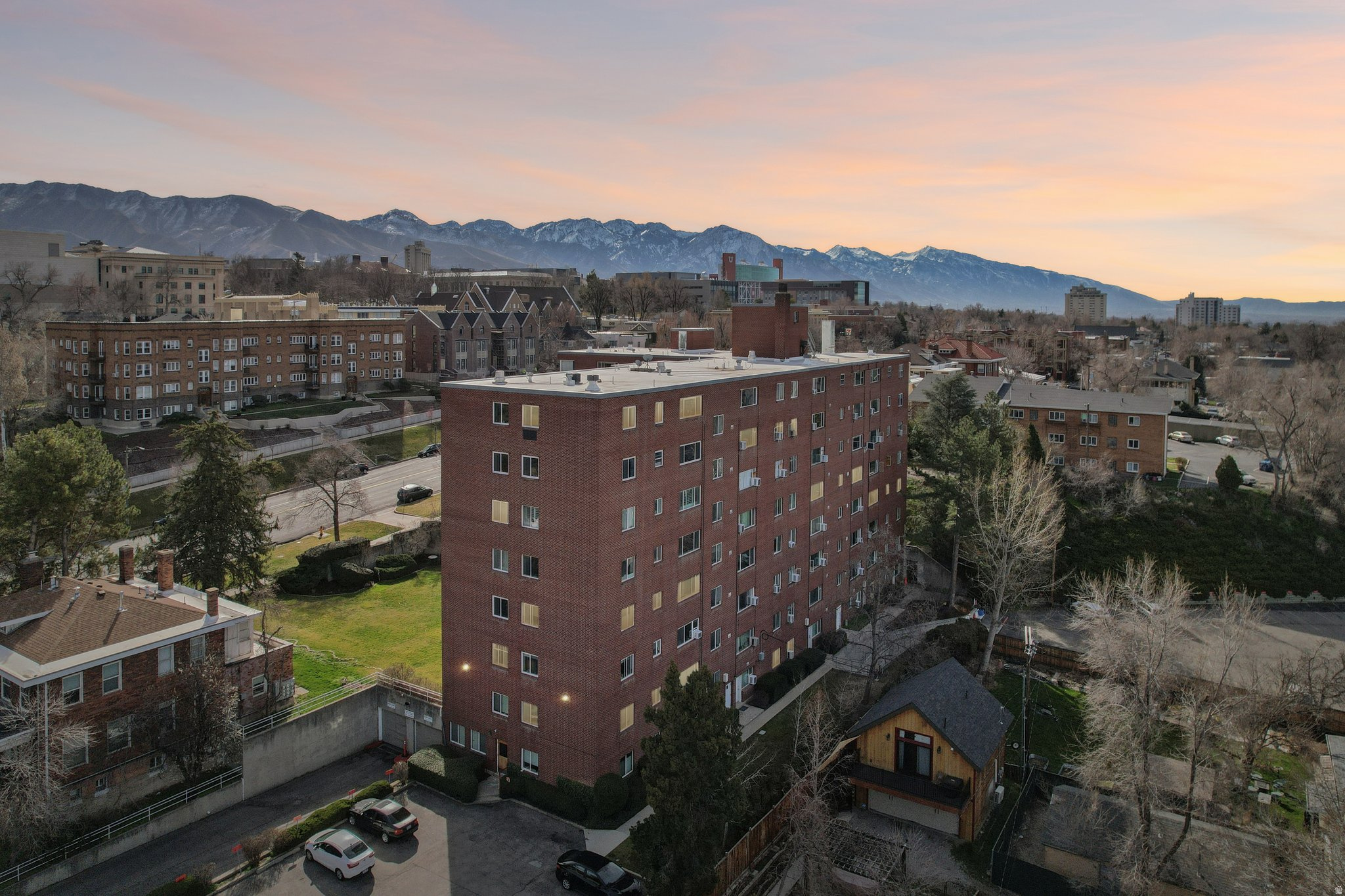 UNIVERSITY HEIGHTS - Residential