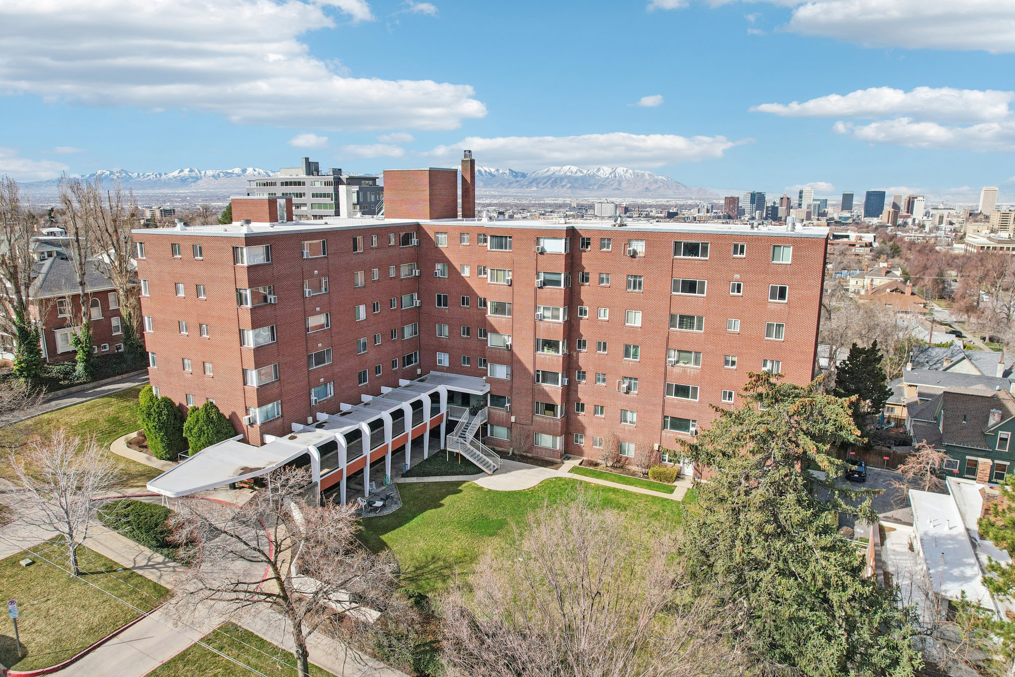 UNIVERSITY HEIGHTS - Residential