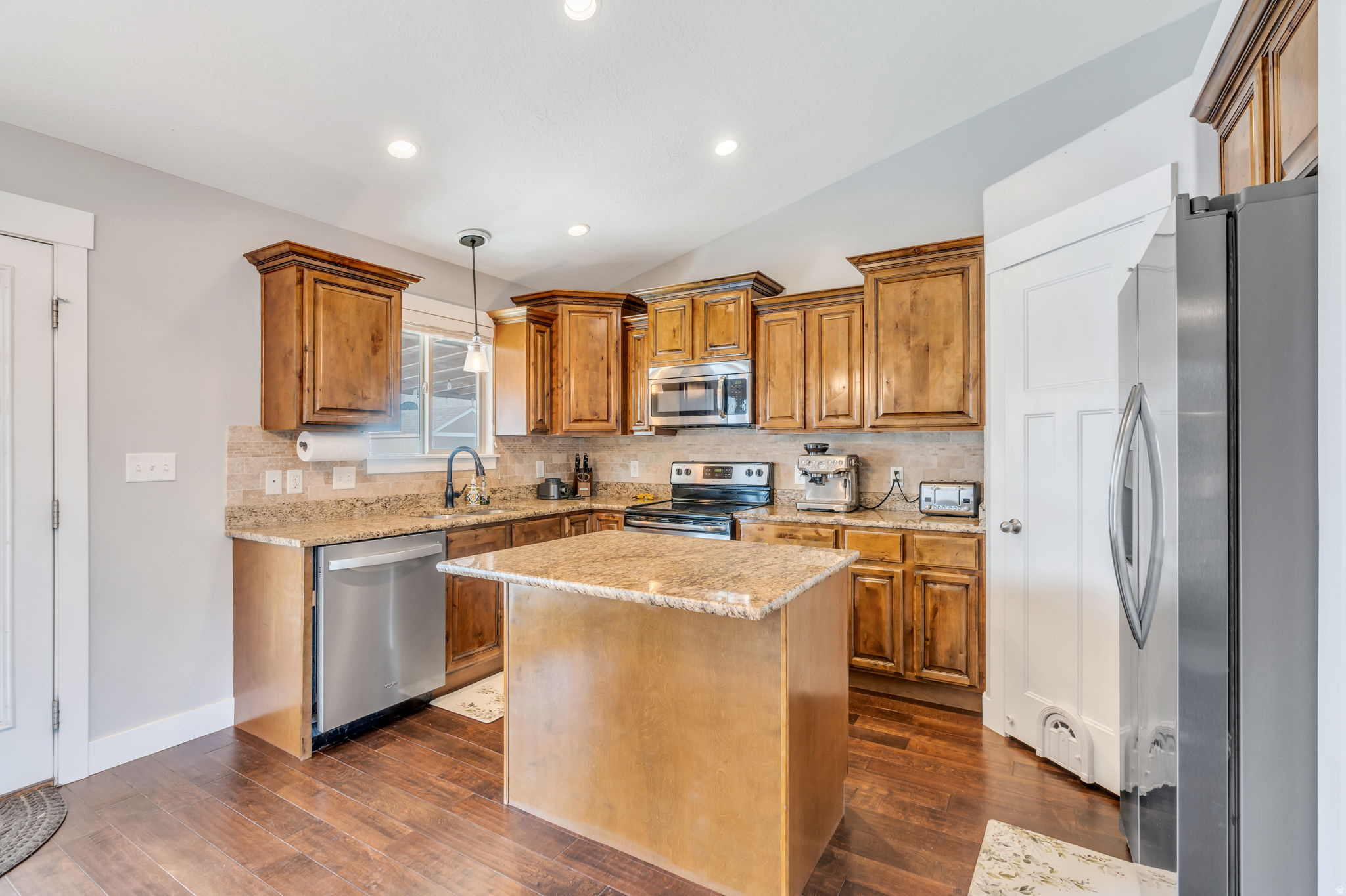 PIONEER PHASE VIII - Residential