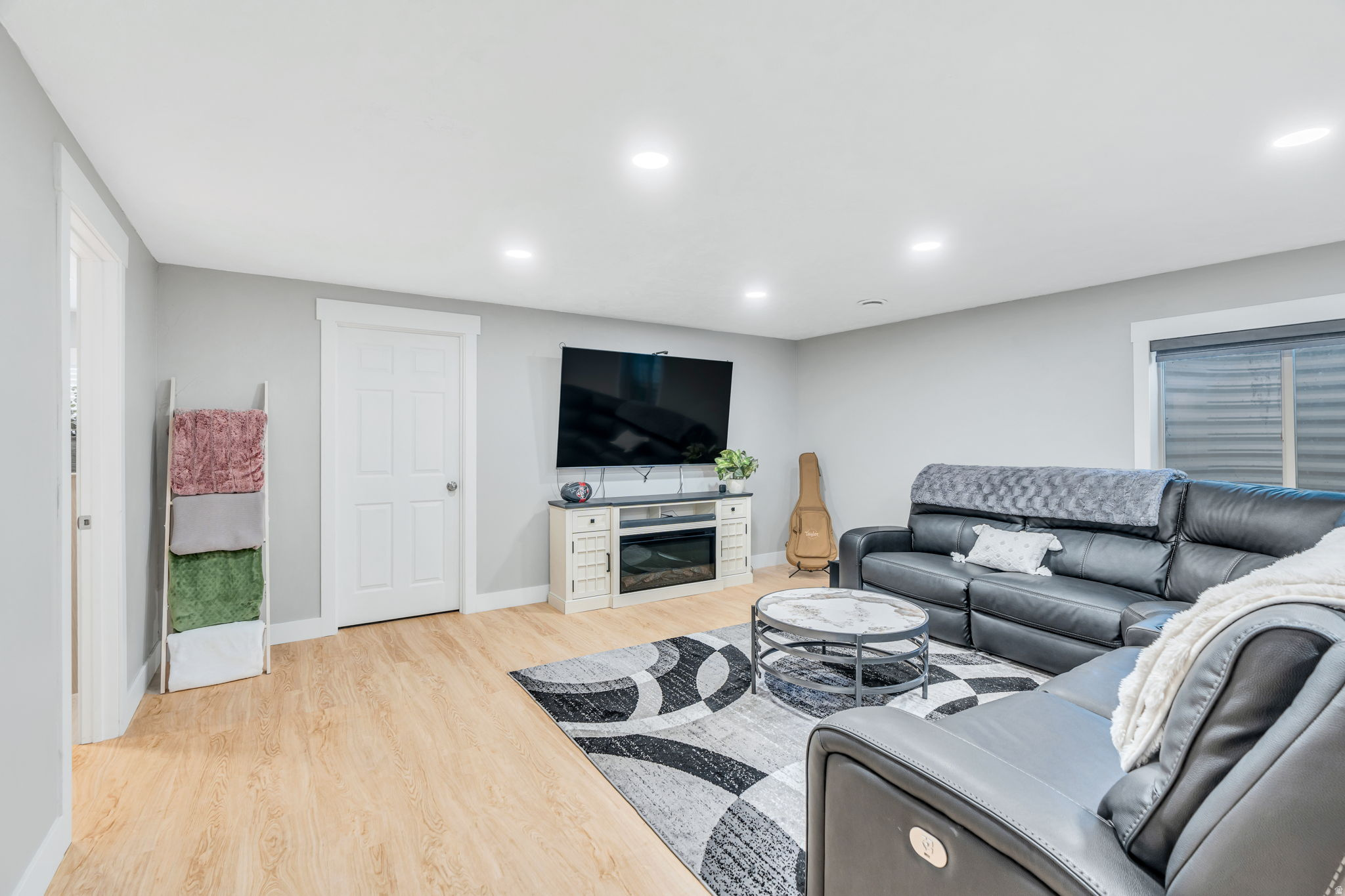 PIONEER PHASE VIII - Residential