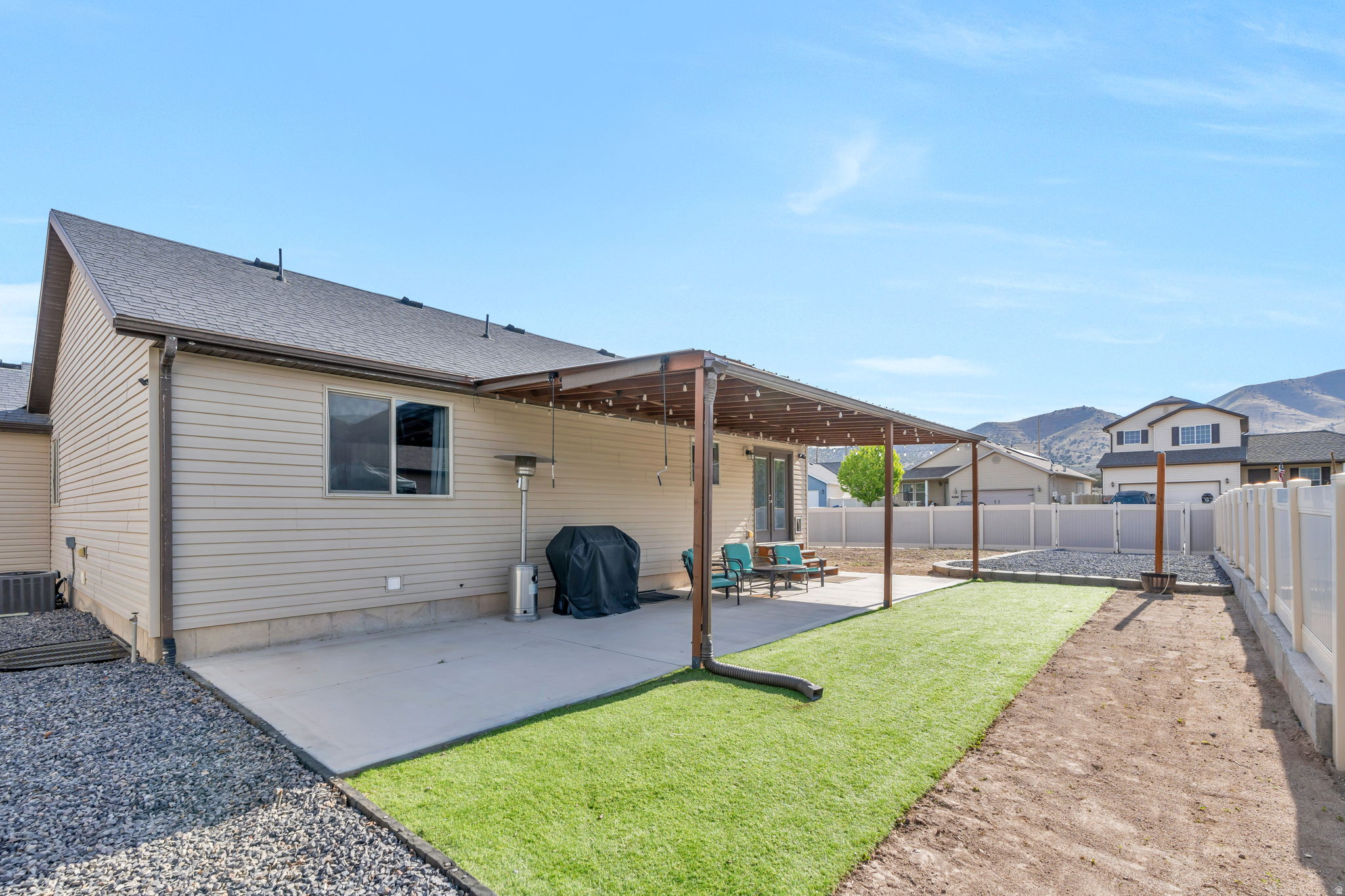 PIONEER PHASE VIII - Residential