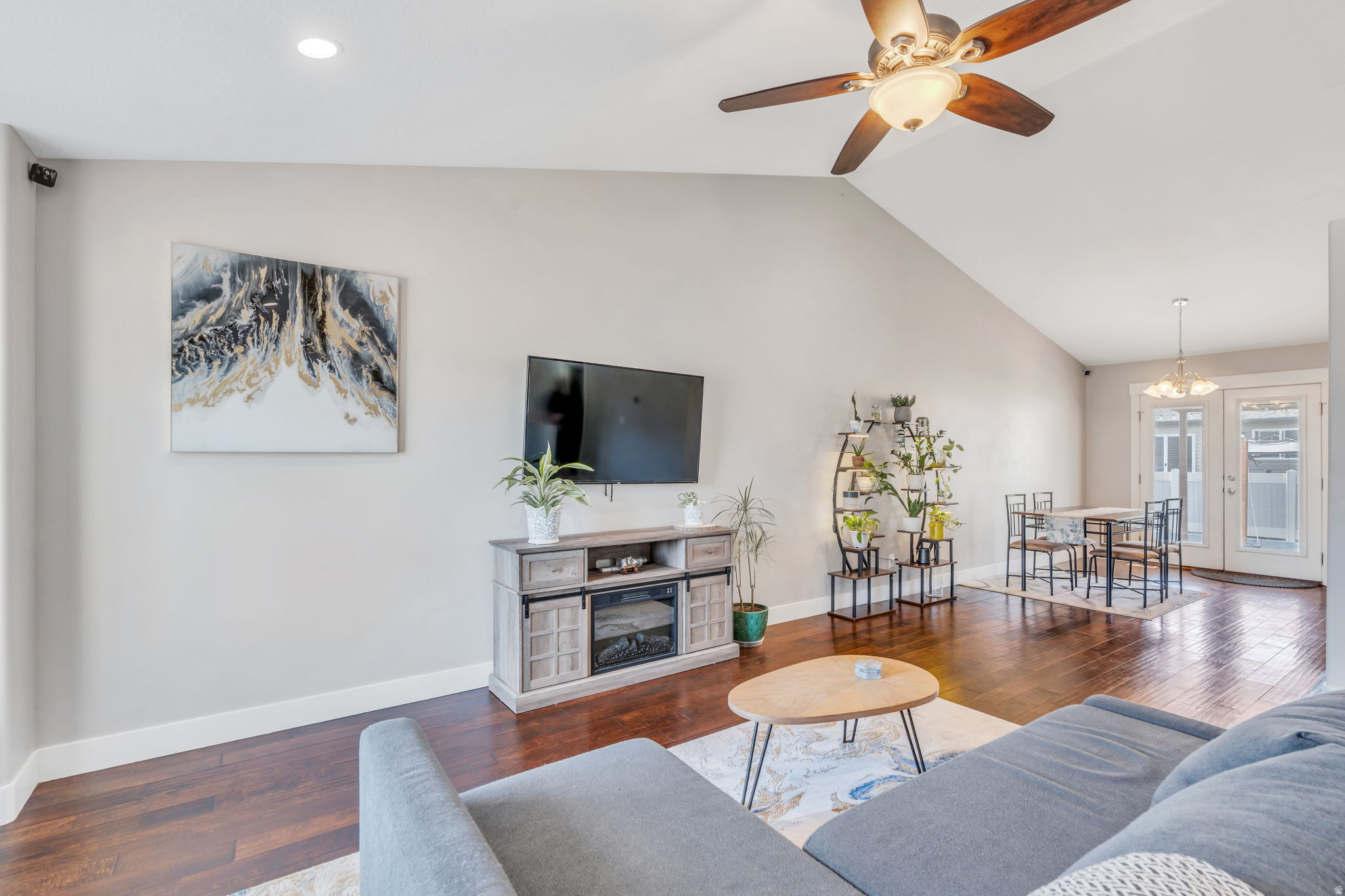 PIONEER PHASE VIII - Residential