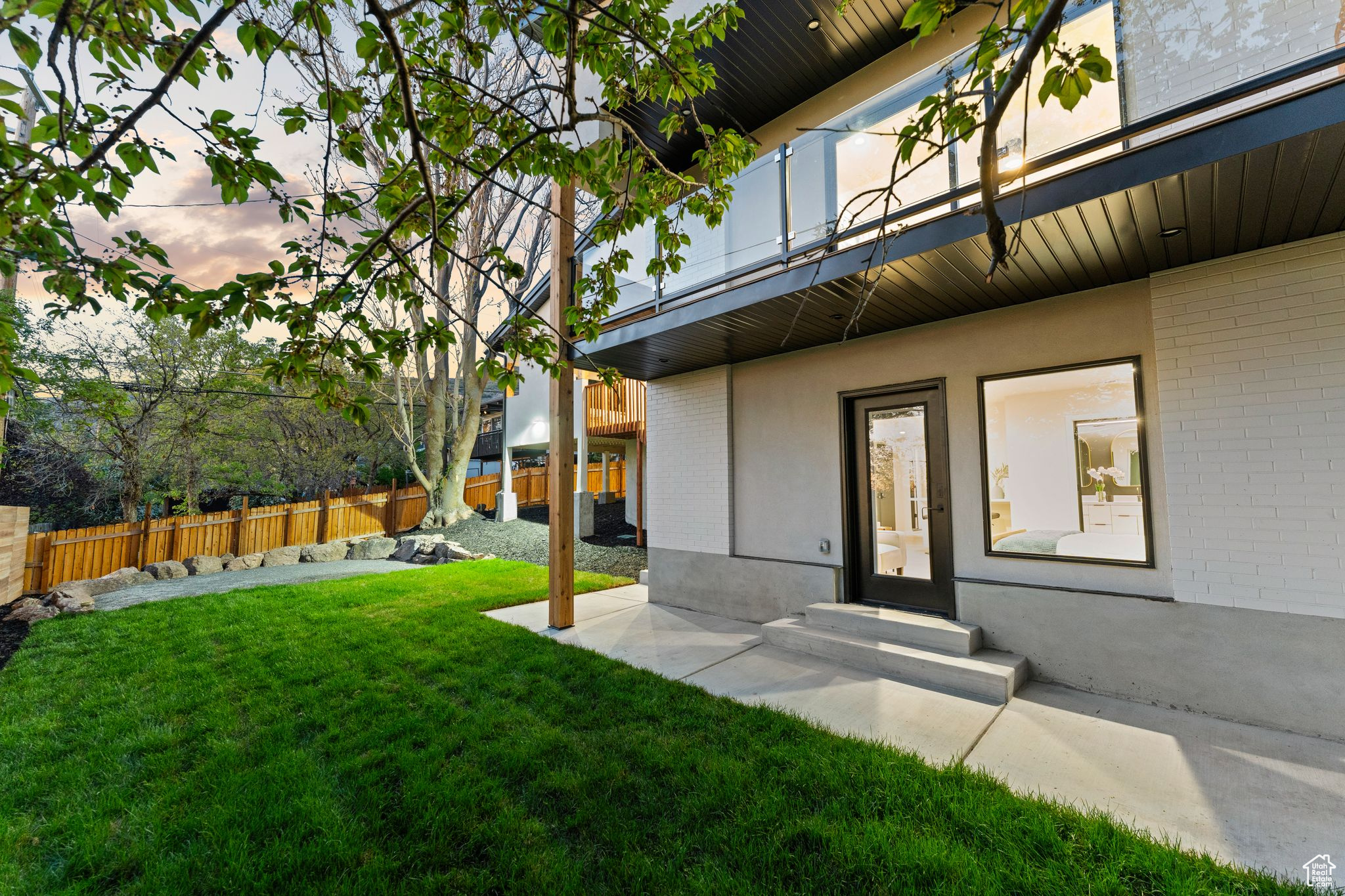 CREST VIEW MANOR - Residential