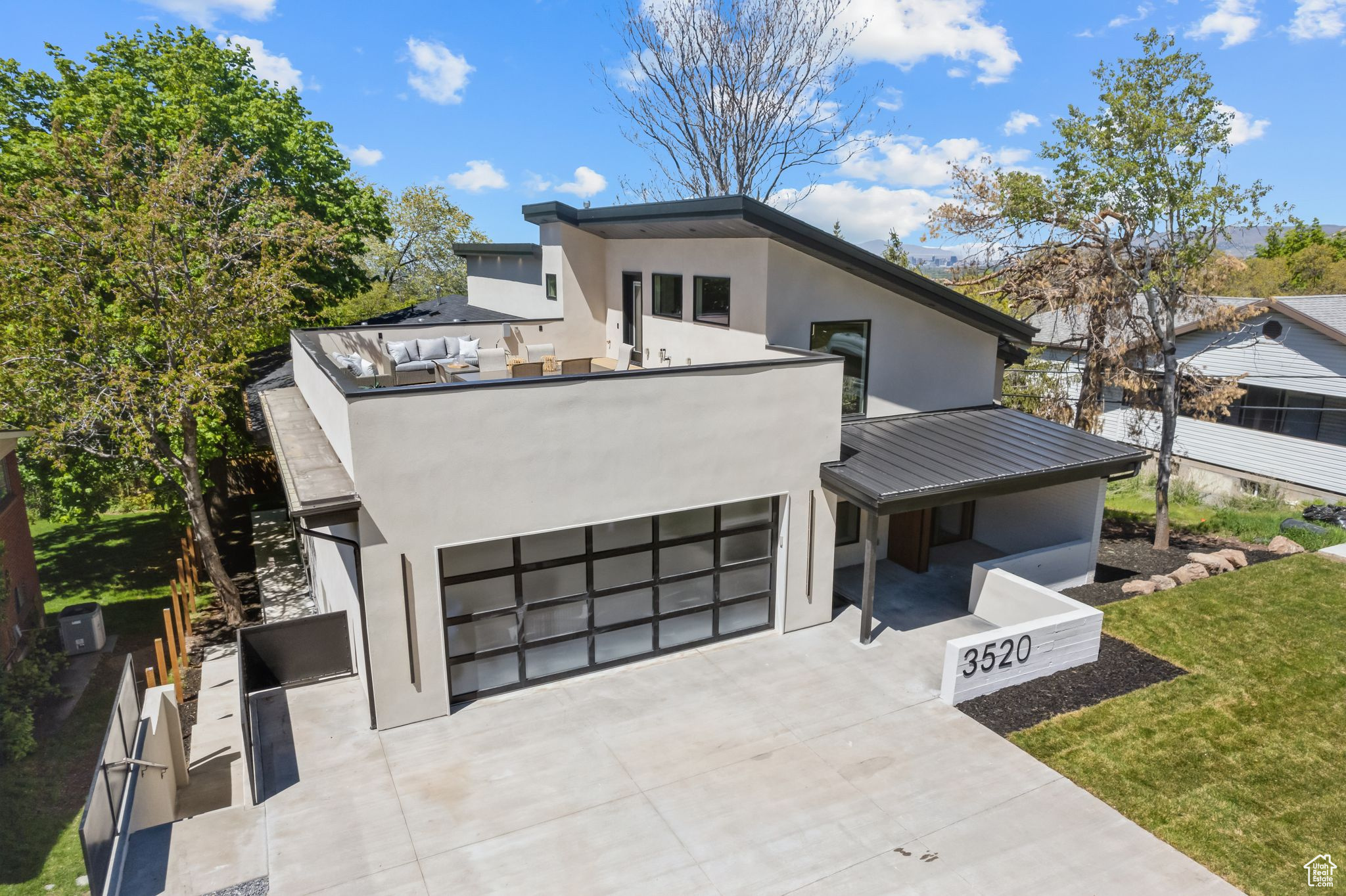 CREST VIEW MANOR - Residential