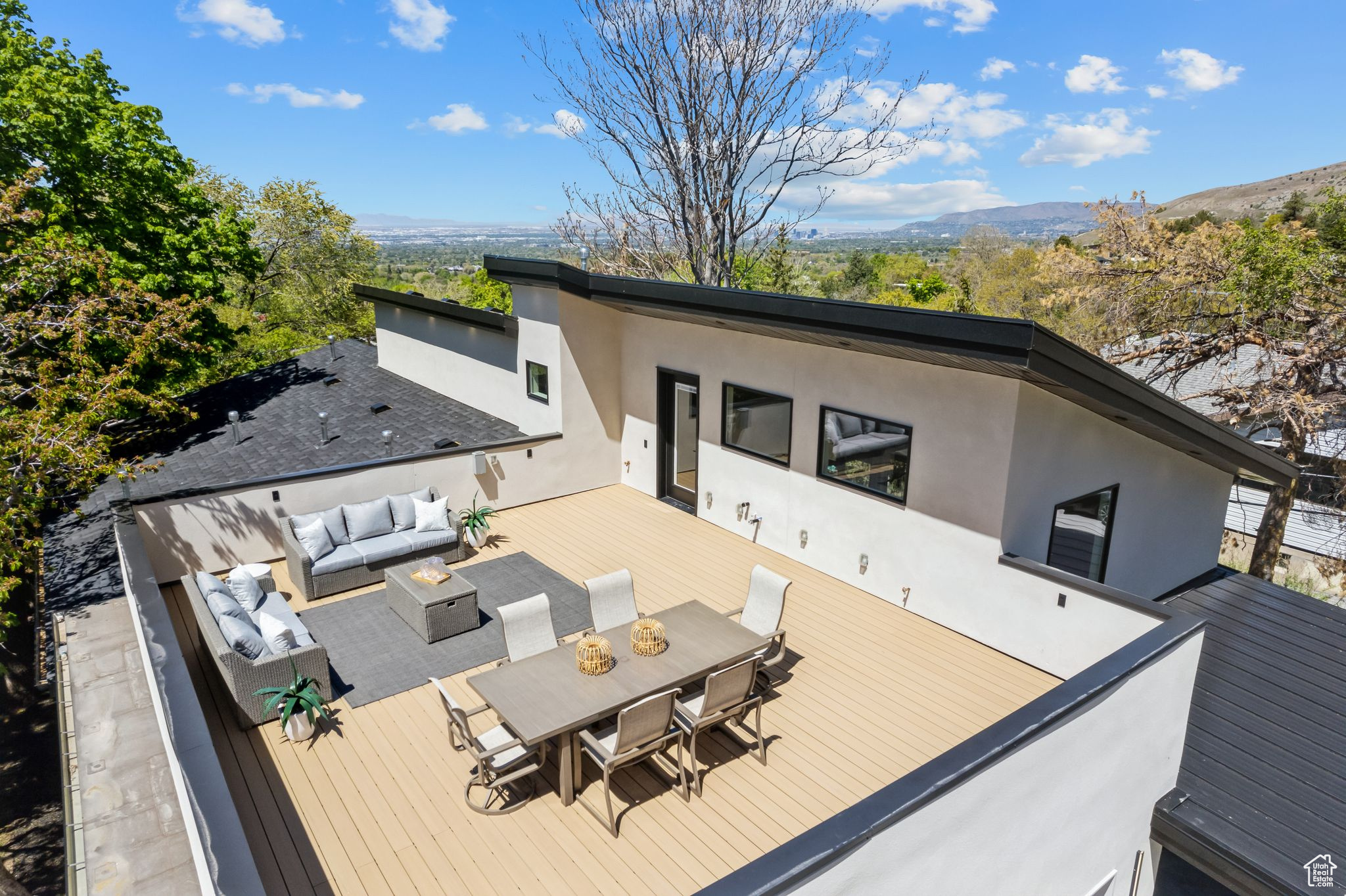 CREST VIEW MANOR - Residential