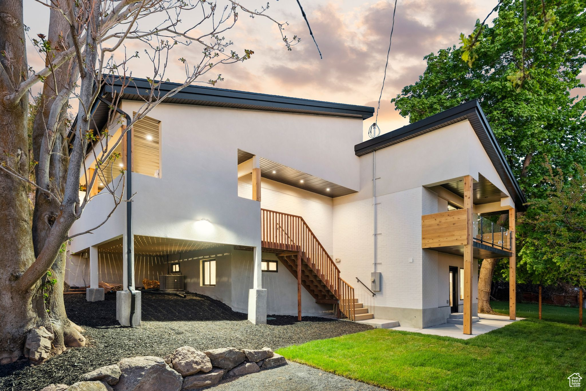 CREST VIEW MANOR - Residential