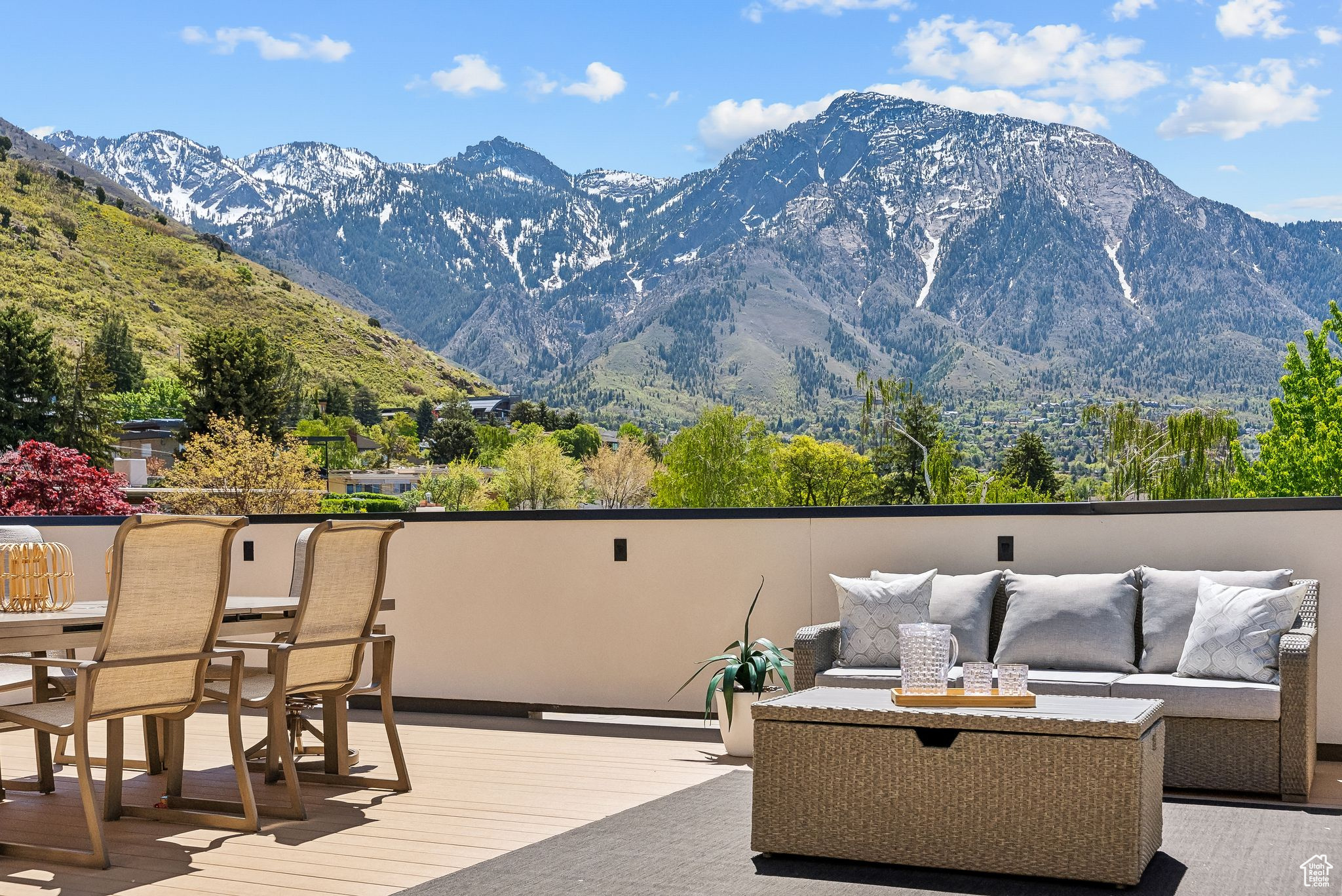 CREST VIEW MANOR - Residential