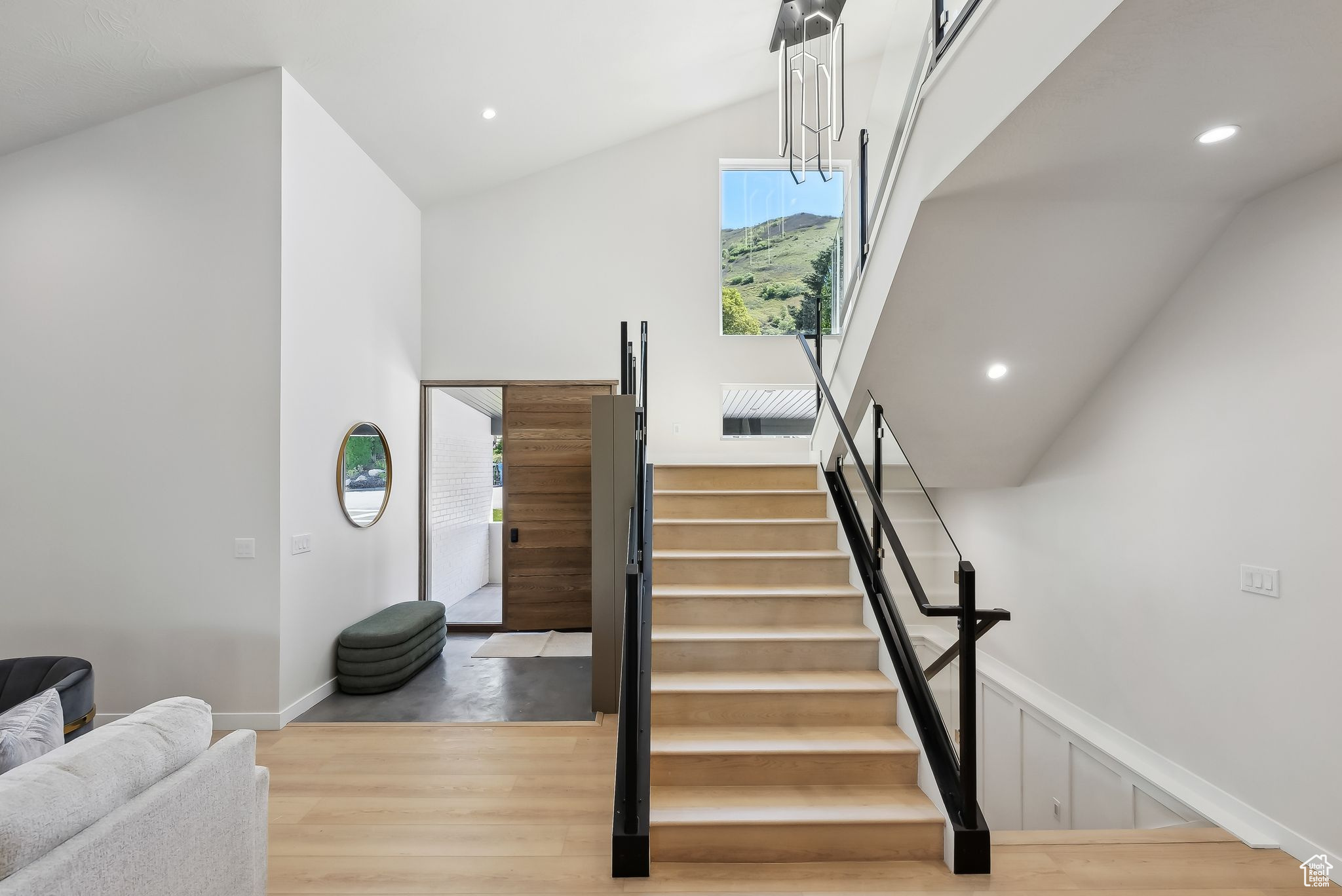 CREST VIEW MANOR - Residential